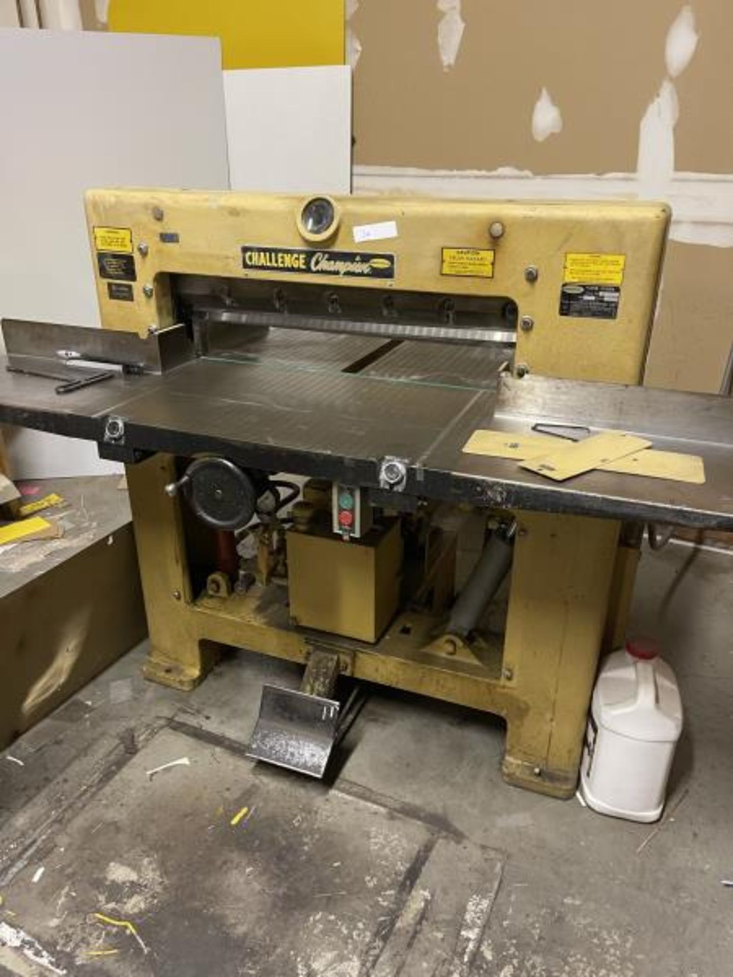 Challenge Machinery Champion Paper Cutter, 30", Model: MC, Size 305, w/ New Clamp Recently Installed - Image 7 of 9