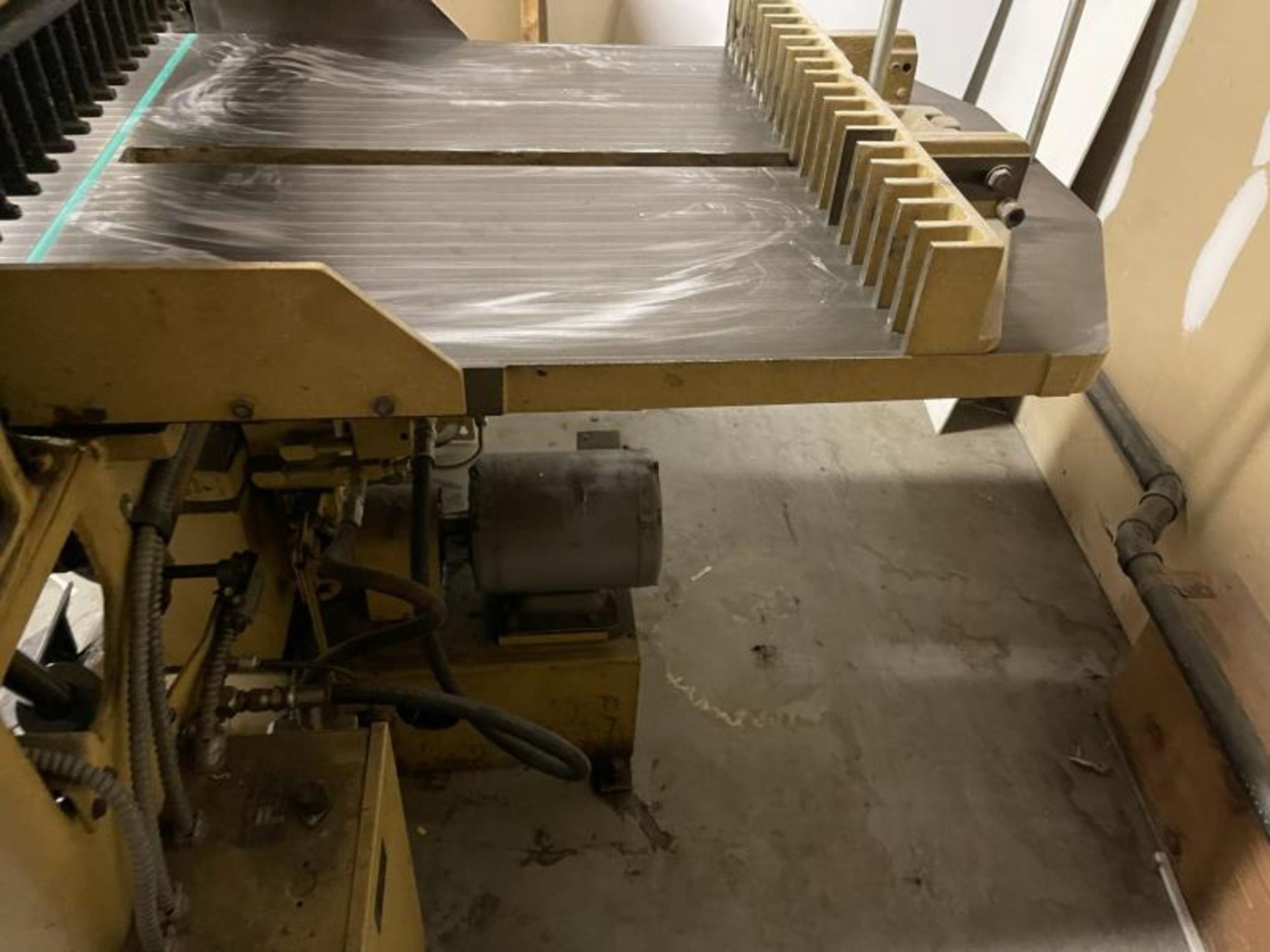 Challenge Machinery Champion Paper Cutter, 30", Model: MC, Size 305, w/ New Clamp Recently Installed - Image 5 of 9