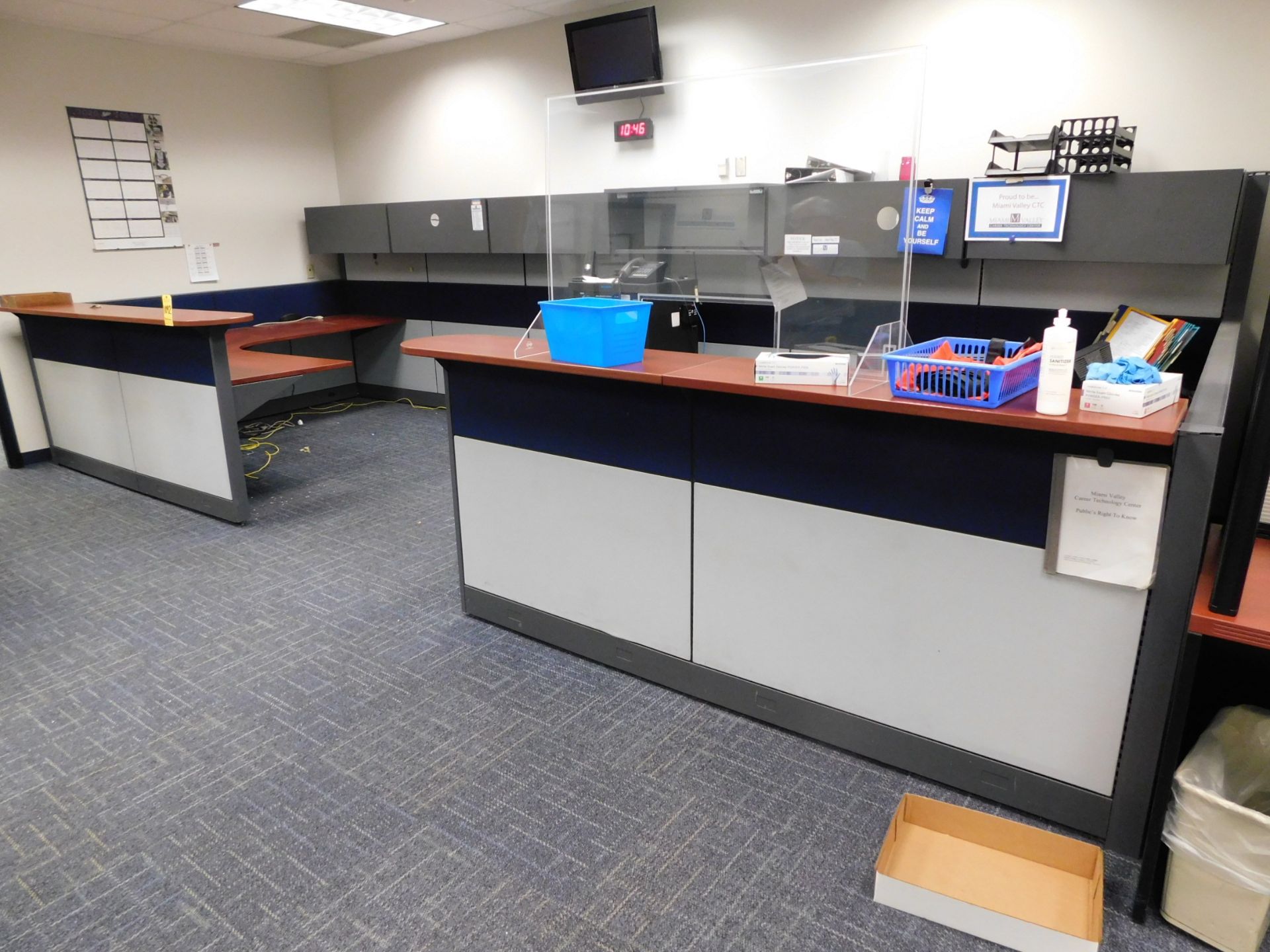 Modular Receptionist Desks and Cabinets