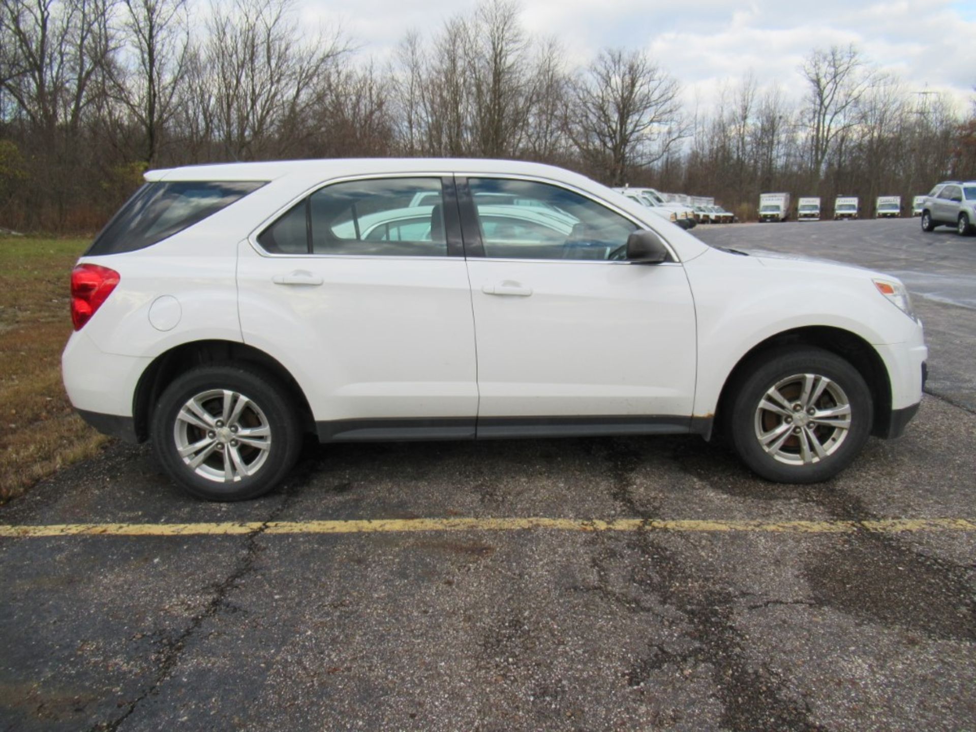 2013 Chevrolet Equinox SUV, VIN 2GNFLCEK2D6152539, Automatic, Cruise Control, AC, PW, PL, PS, AM/FM, - Image 5 of 26