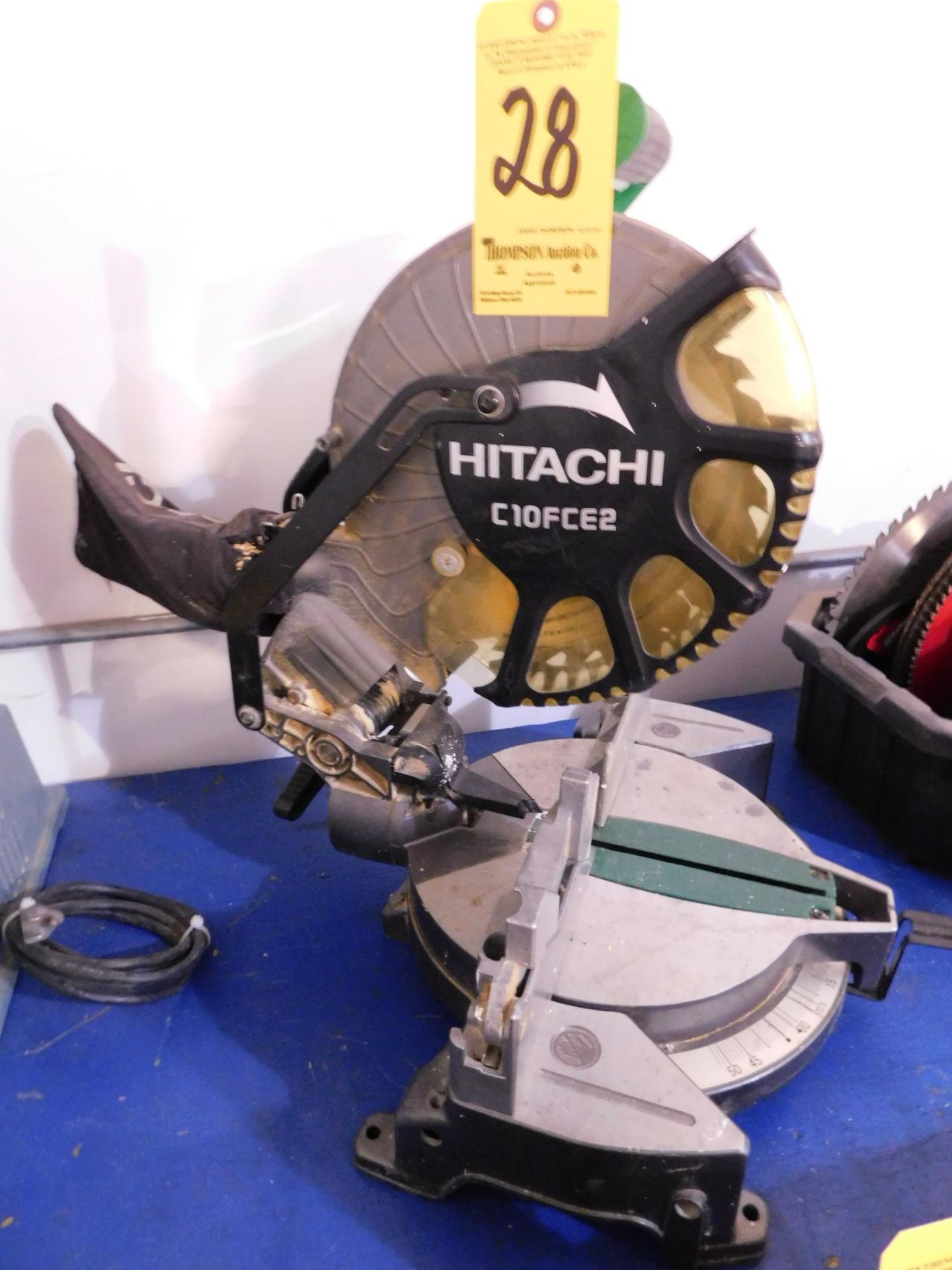 Hitachi C10FCE2 Compound Miter Saw