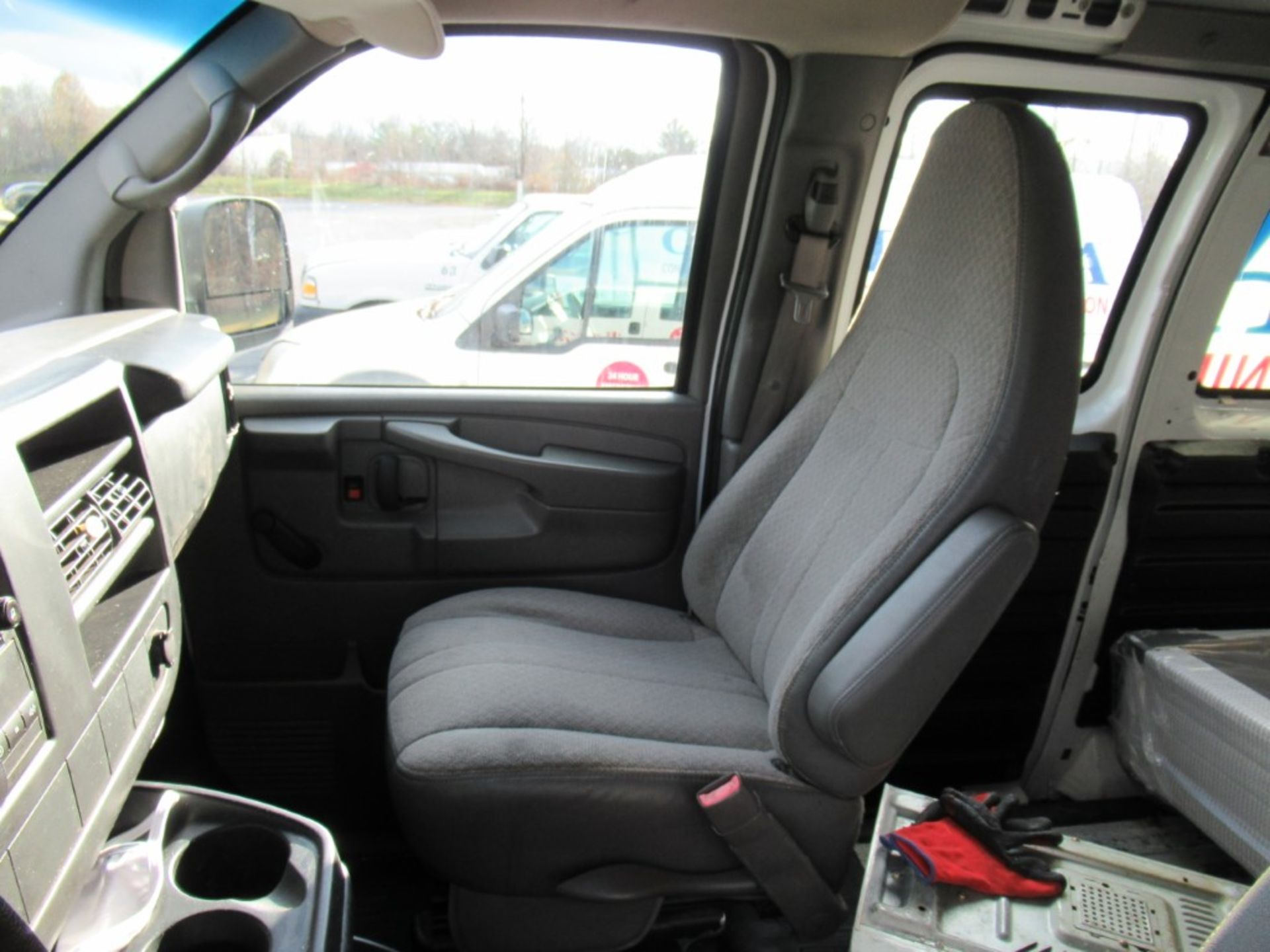 2012 Chevrolet Express Cargo Van, VIN 1GCWGGBA8C1154264, Automatic, AC, AM/FM, Towing, Cracked - Image 23 of 26