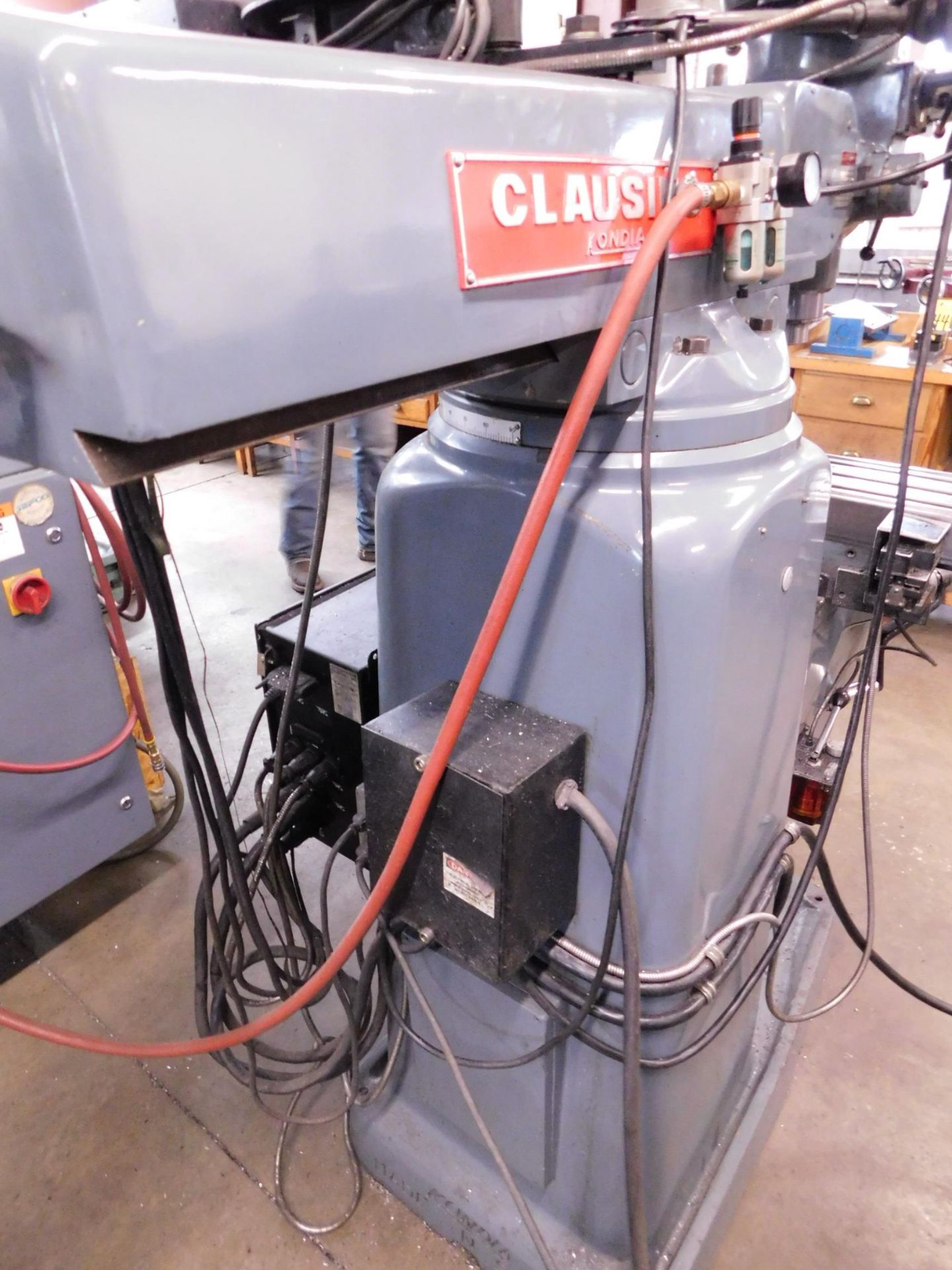 Clausing Kondia Model FV-1 CNC Vertical Mill, s/n Z-544, with Prototrak MX2 2-Axis CNC Control, 9" X - Bild 12 aus 14