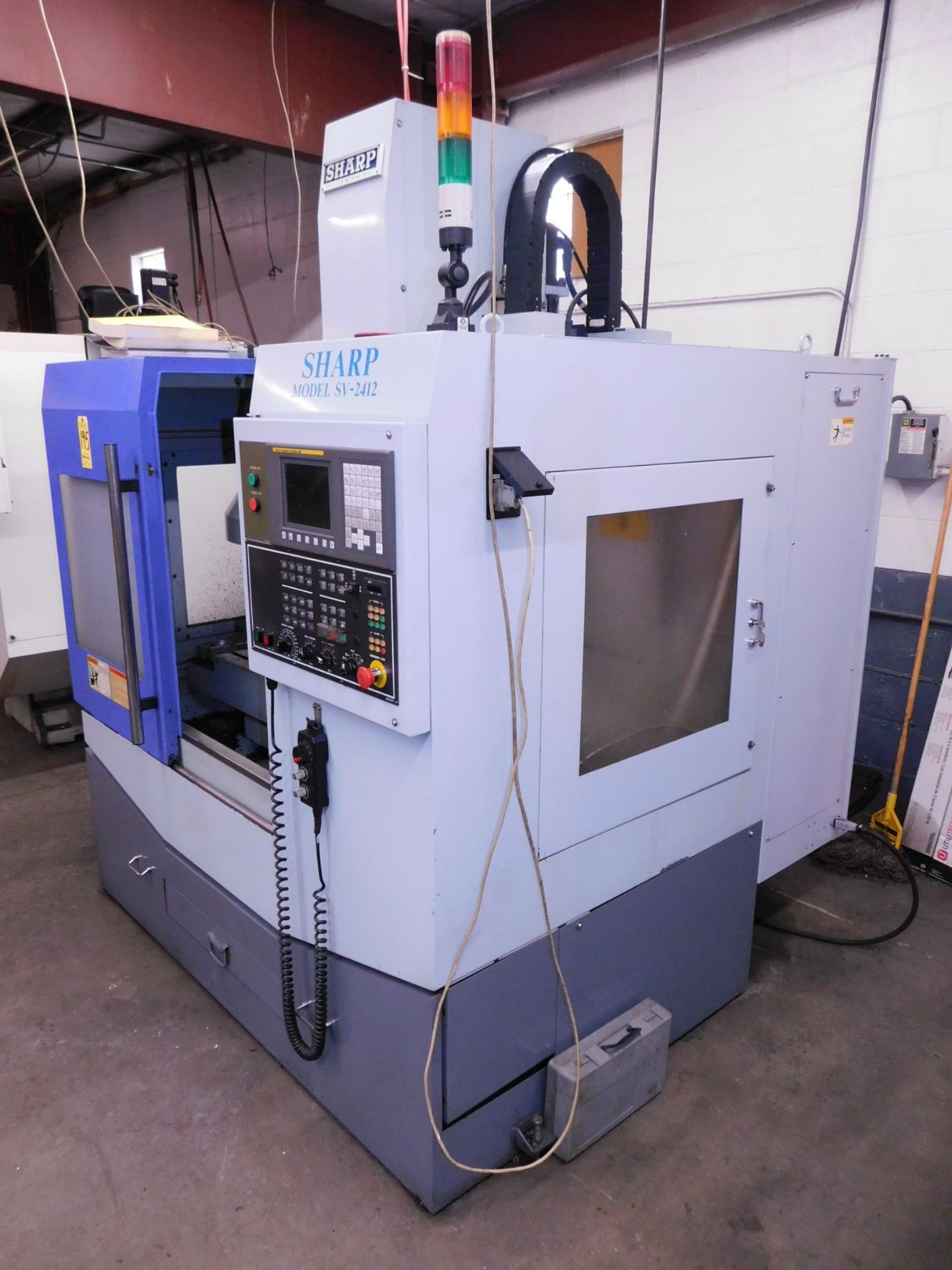 Sharp Model SV-2412 CNC Vertical Machining Center, s/n 4090424, New 2006, Fanuc 0i CNC Control, 12 - Bild 8 aus 14