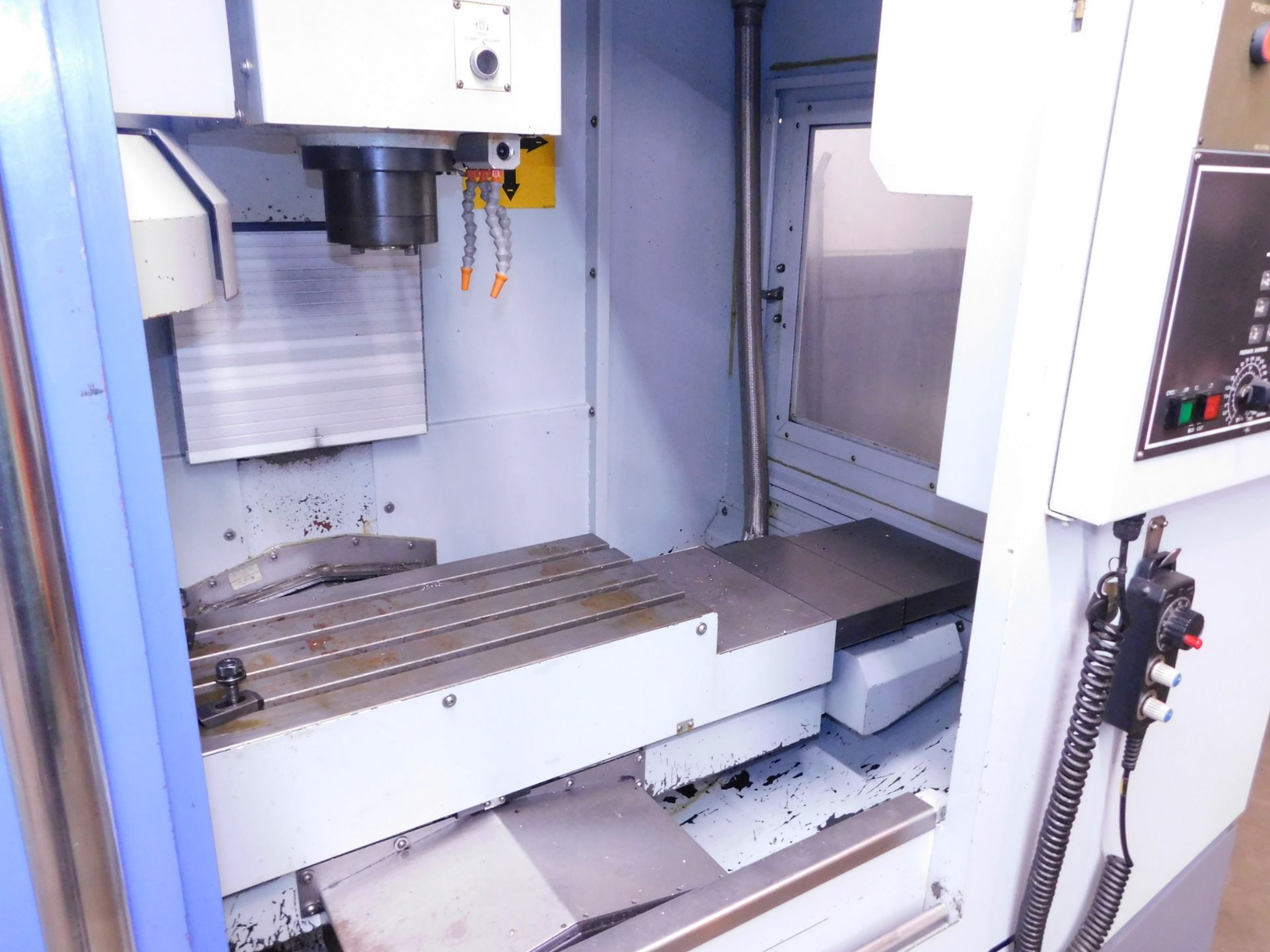 Sharp Model SV-2412 CNC Vertical Machining Center, s/n 4100560, New 2006, Fanuc 0i CNC Control, 12 - Bild 6 aus 12