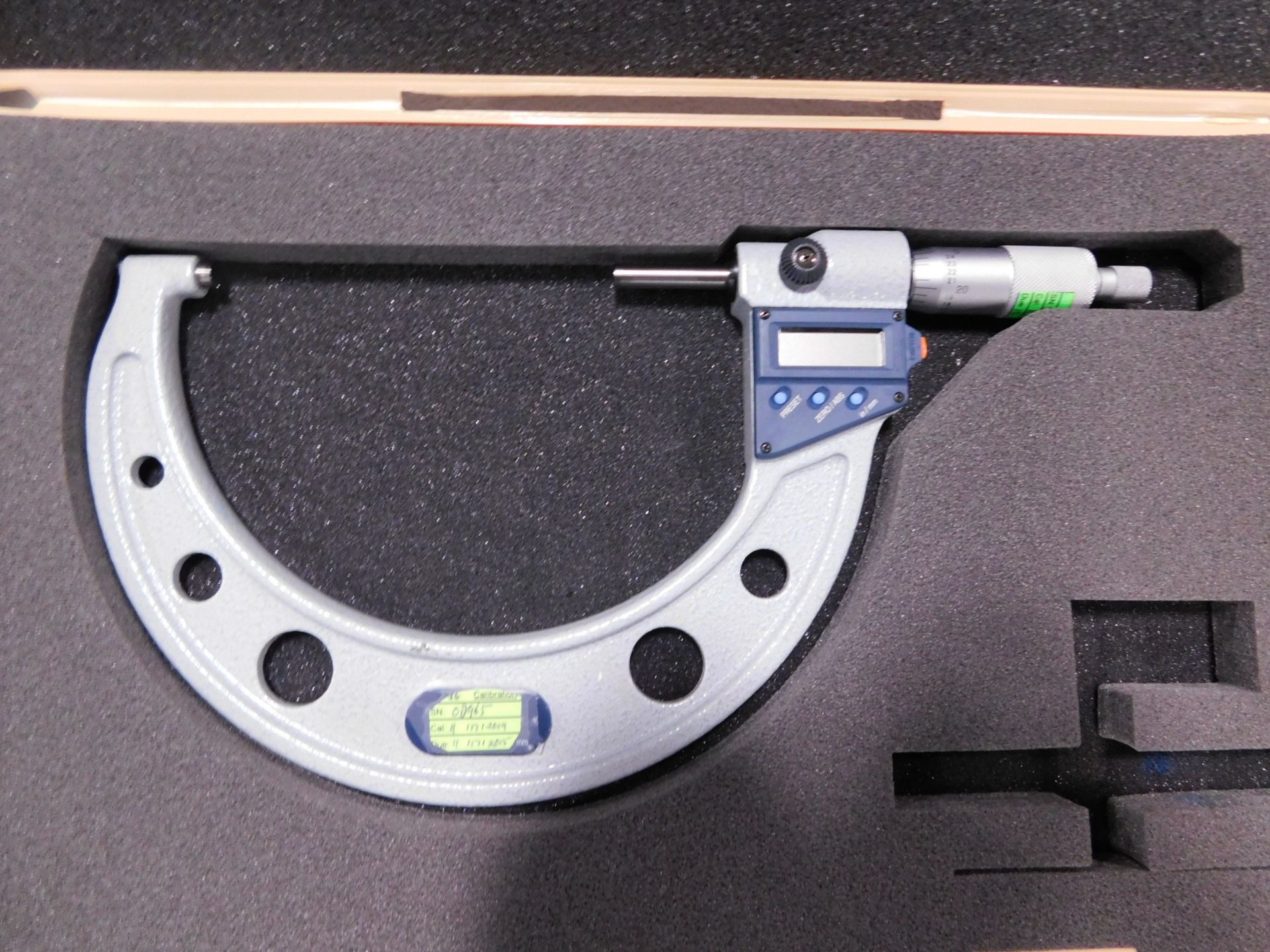 Mitutoyo Digital Micrometer, 4" -5"