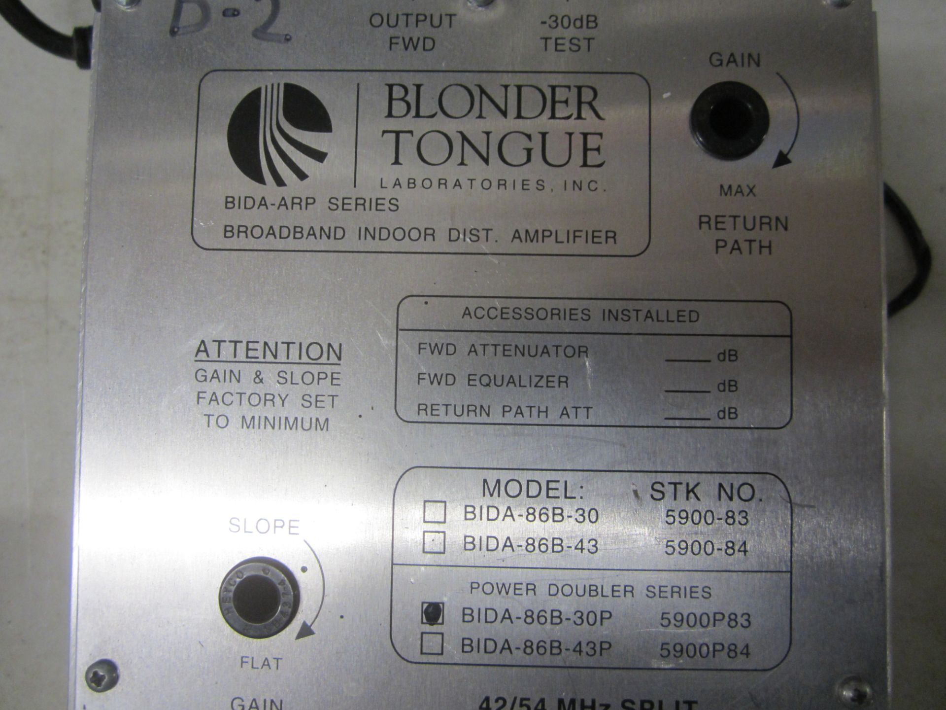 Lambda LA-200 DC Power Supply and Blonder Tongue BIDA-86B-30P Power Doubler - Image 3 of 3