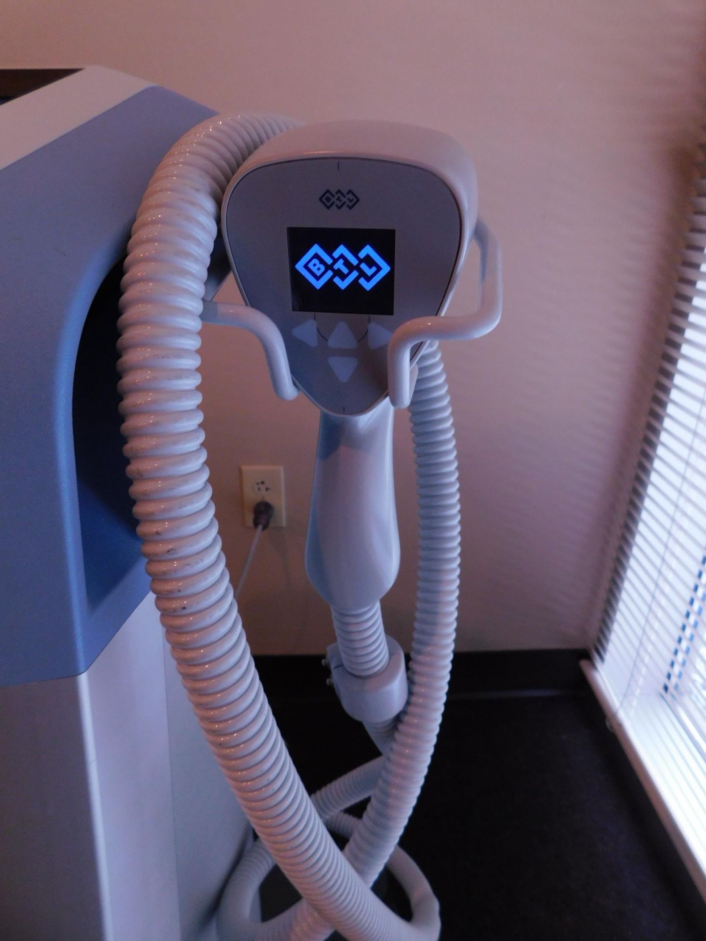 BTL Exilis Ultra, SN ELLS-0157061, new in 2011 - Image 3 of 9