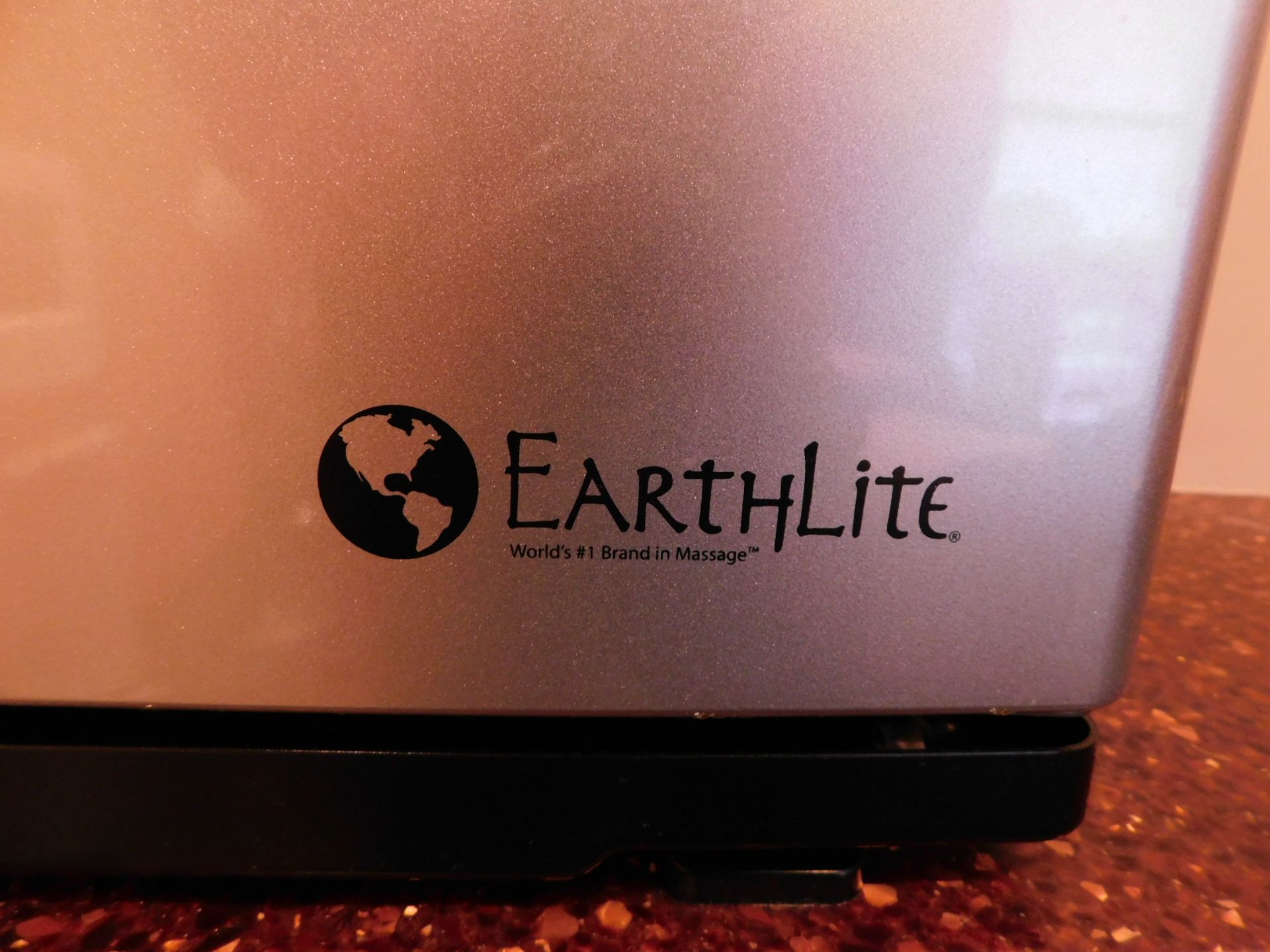 EarthLite UV Hot Towel Mini Warmer - Image 4 of 8