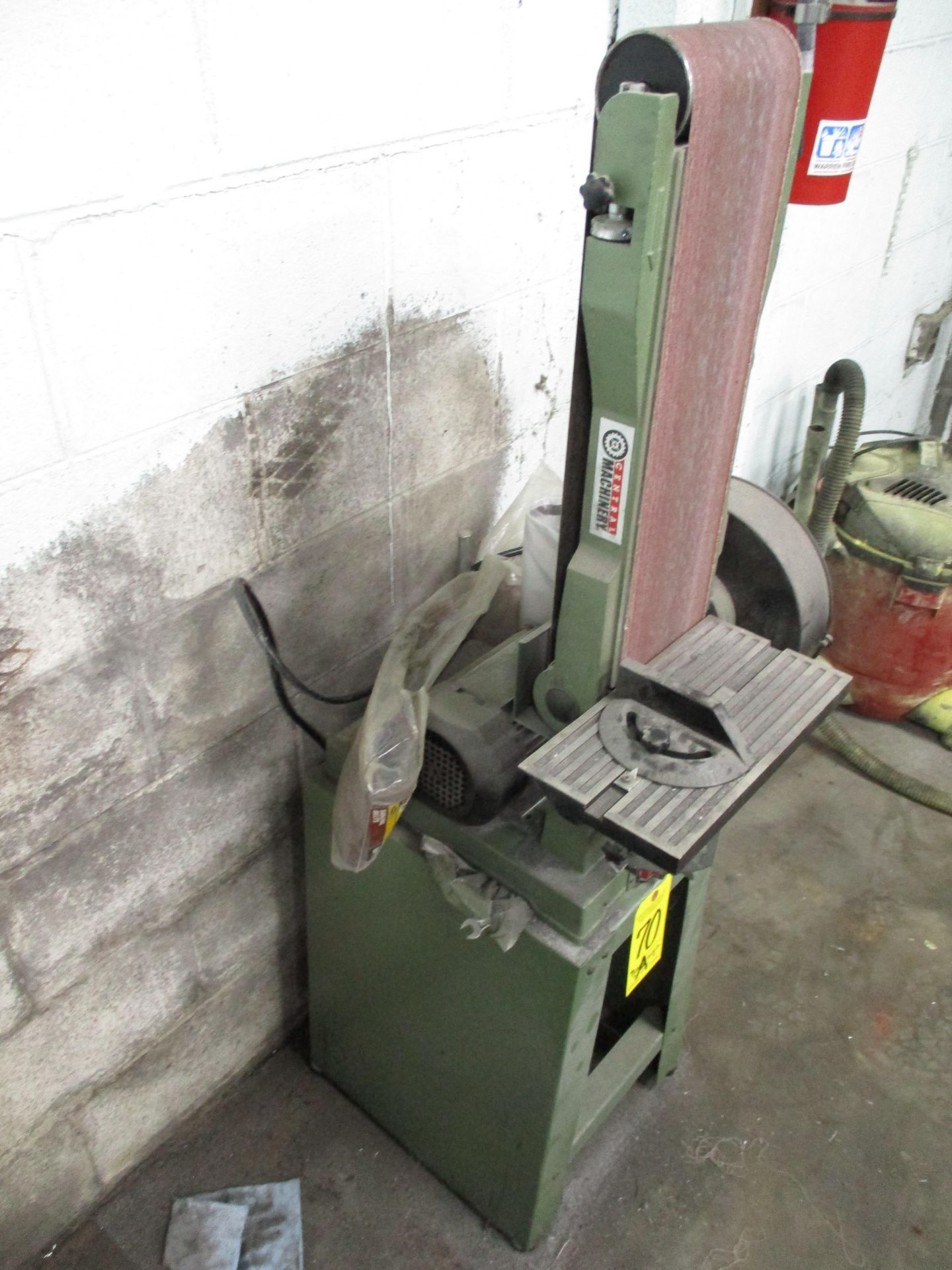 Central Machinery 6" Belt/9" Disc Sander, 110/1/60 AC - Image 3 of 3