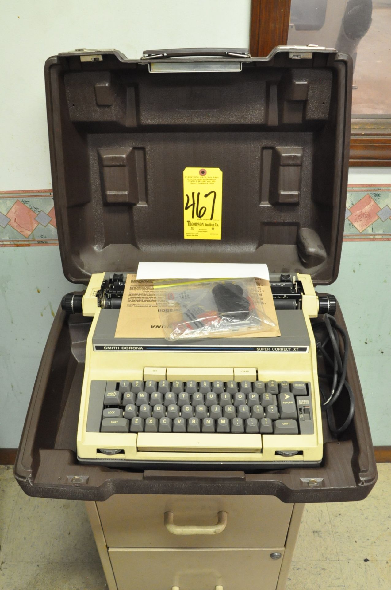 Smith-Corona Super Correct XT Electric Typewriter with Case