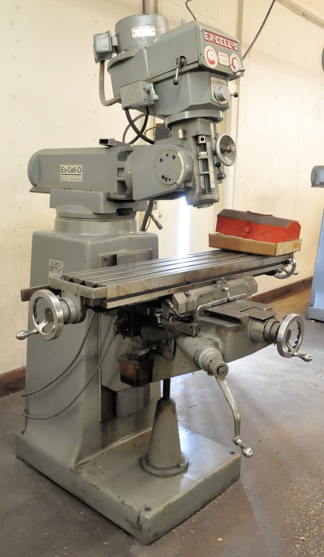 Ex-Cell-O Model 602, 1 1/2-HP Variable Speed Vertical Mill, s/n 60210007, Trak 2-Axis D.R.O., 9" X