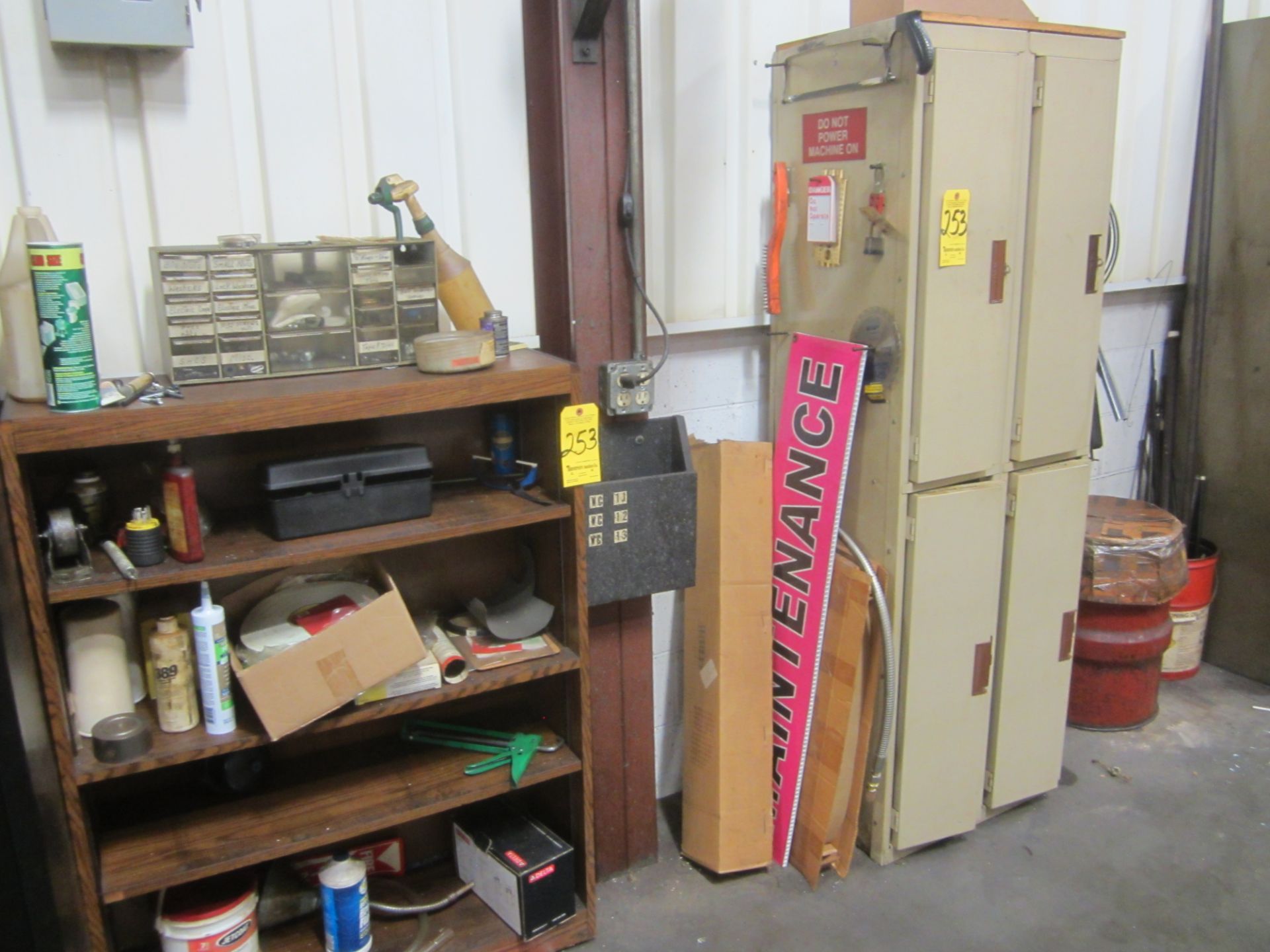 Lot, Cabinets, Lockers, Shelving, and Contents