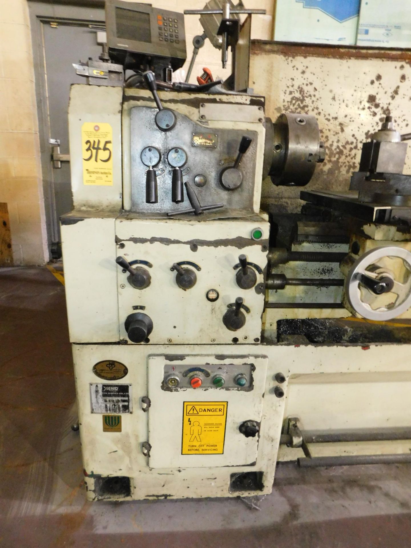Yang Model CL40100G Engine Lathe, s/n A95529, New in 2000, 16" X 40", Inch/Metric Threading, 8" 3- - Image 4 of 7