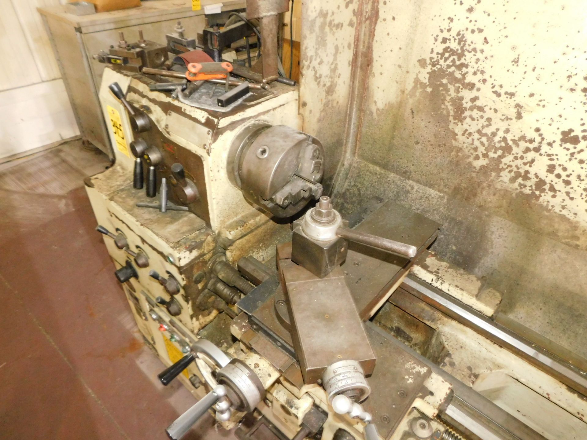 Yang Model CL40100G Engine Lathe, s/n A95529, New in 2000, 16" X 40", Inch/Metric Threading, 8" 3- - Image 3 of 7