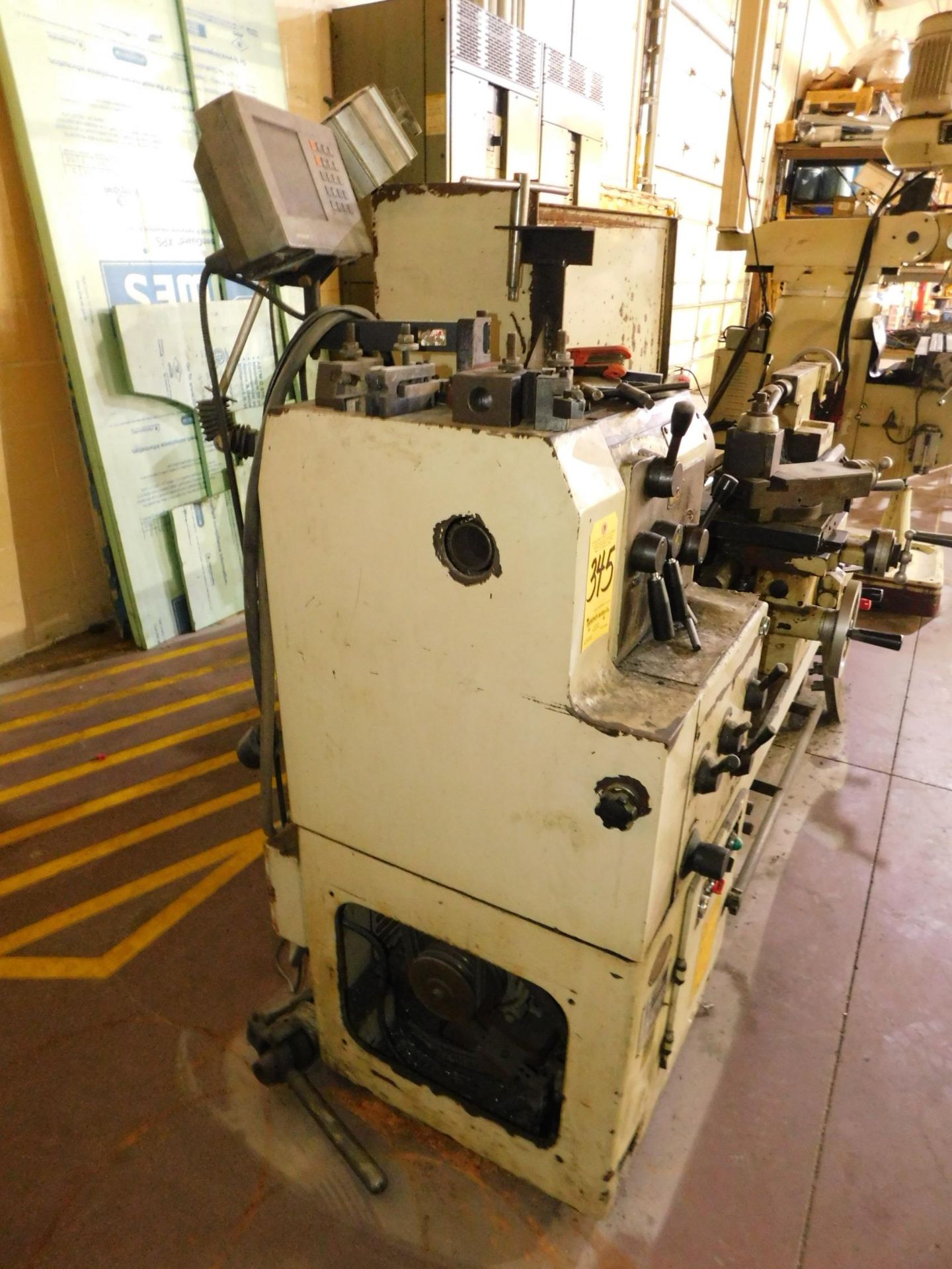 Yang Model CL40100G Engine Lathe, s/n A95529, New in 2000, 16" X 40", Inch/Metric Threading, 8" 3- - Image 5 of 7