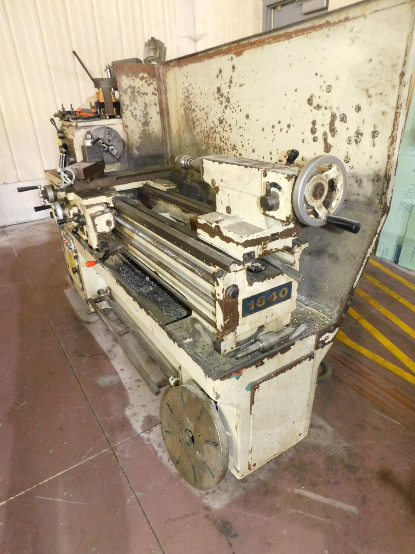 Yang Model CL40100G Engine Lathe, s/n A95529, New in 2000, 16" X 40", Inch/Metric Threading, 8" 3- - Image 6 of 7