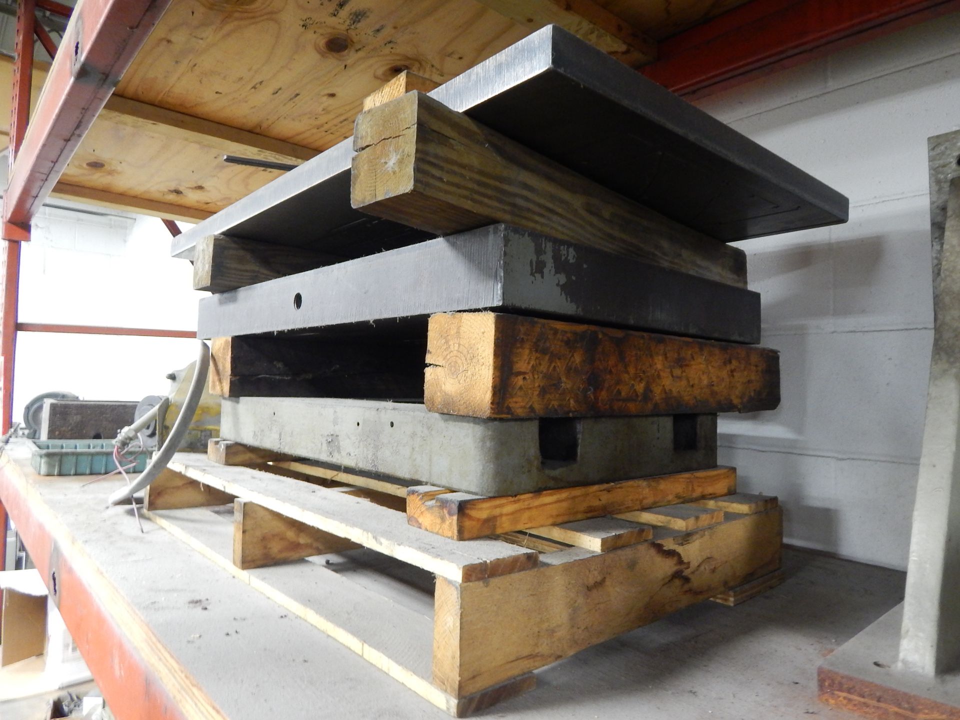 Pallet Shelving and Contents - Image 9 of 9
