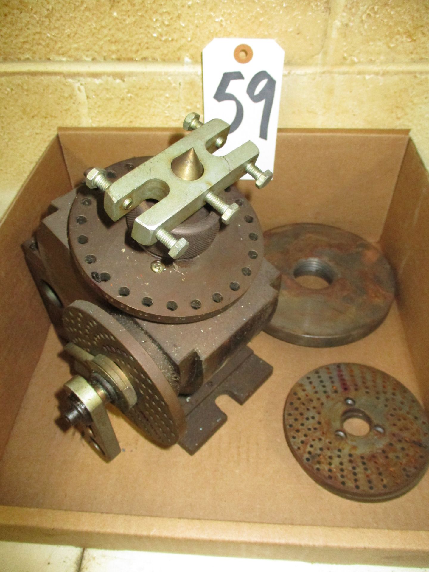 Dividing Head with 5 1/2" Face Plate