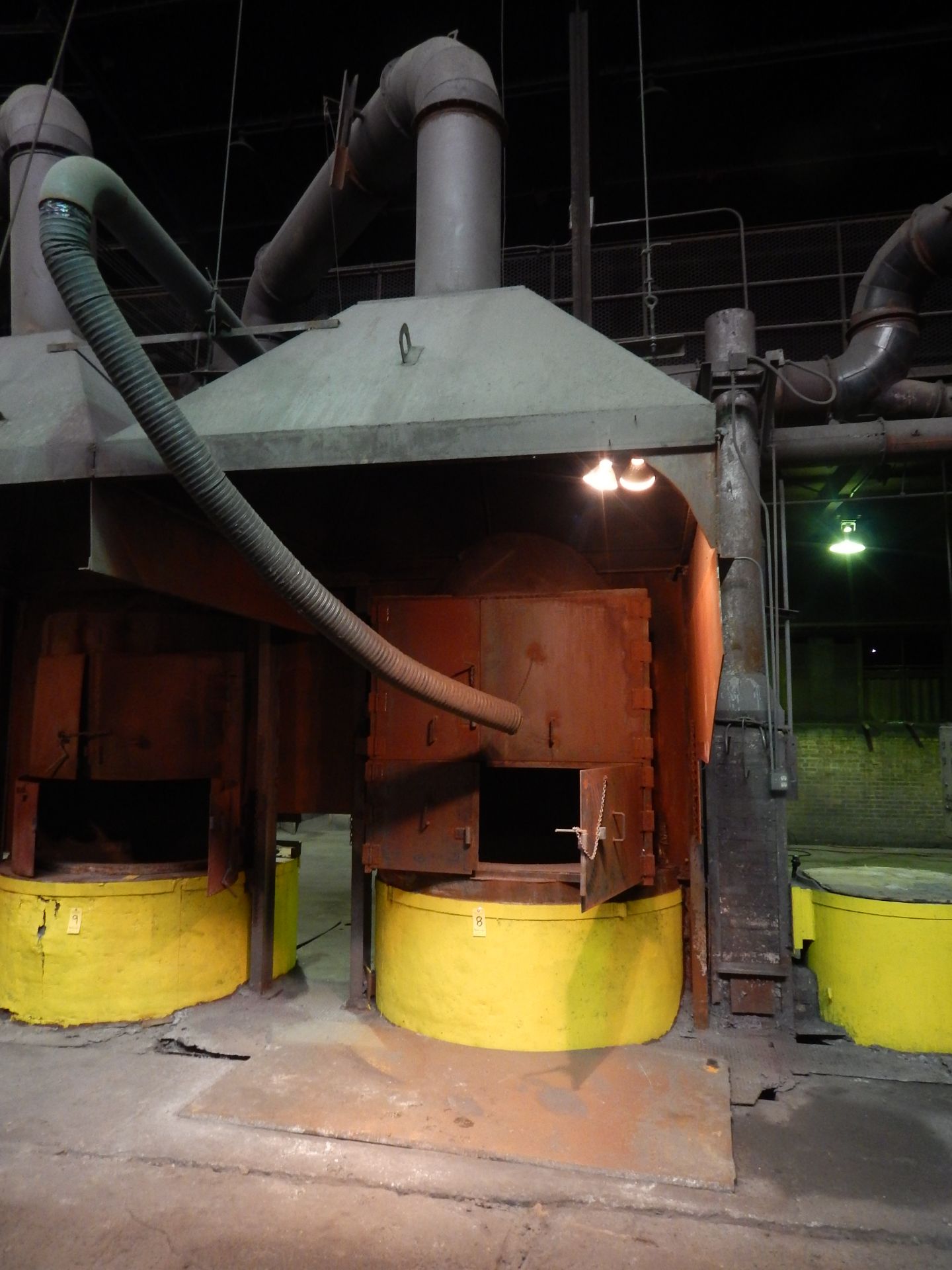 Melting Pot, 15,000 Lb. Capacity - Image 2 of 3