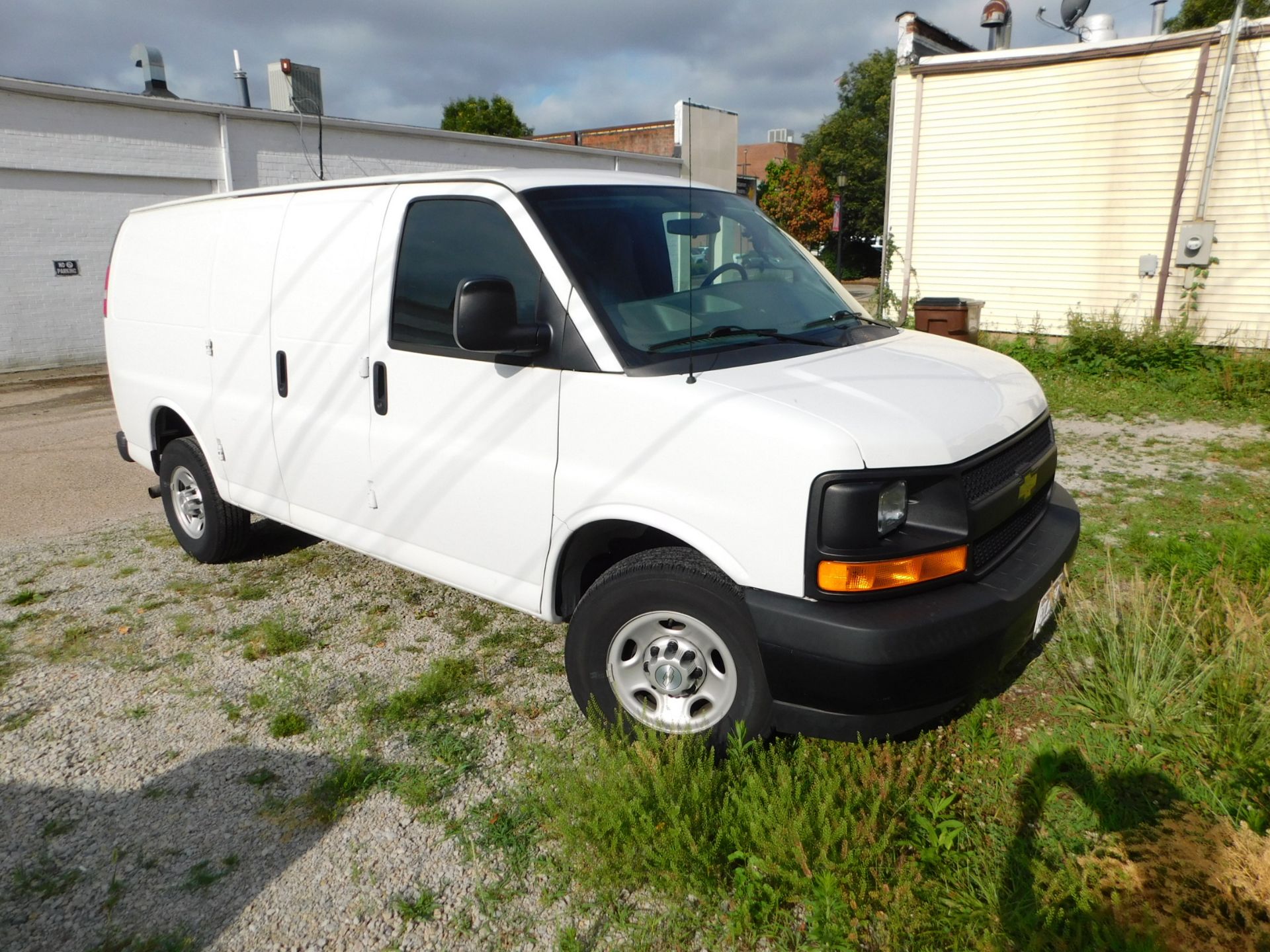 2017 Chevy 2500 Express Cargo Van, 18,100 Miles, L20 4.8L Engine, Gas Hitch, VIN 1GCWGAFF8H1347332 - Image 2 of 12