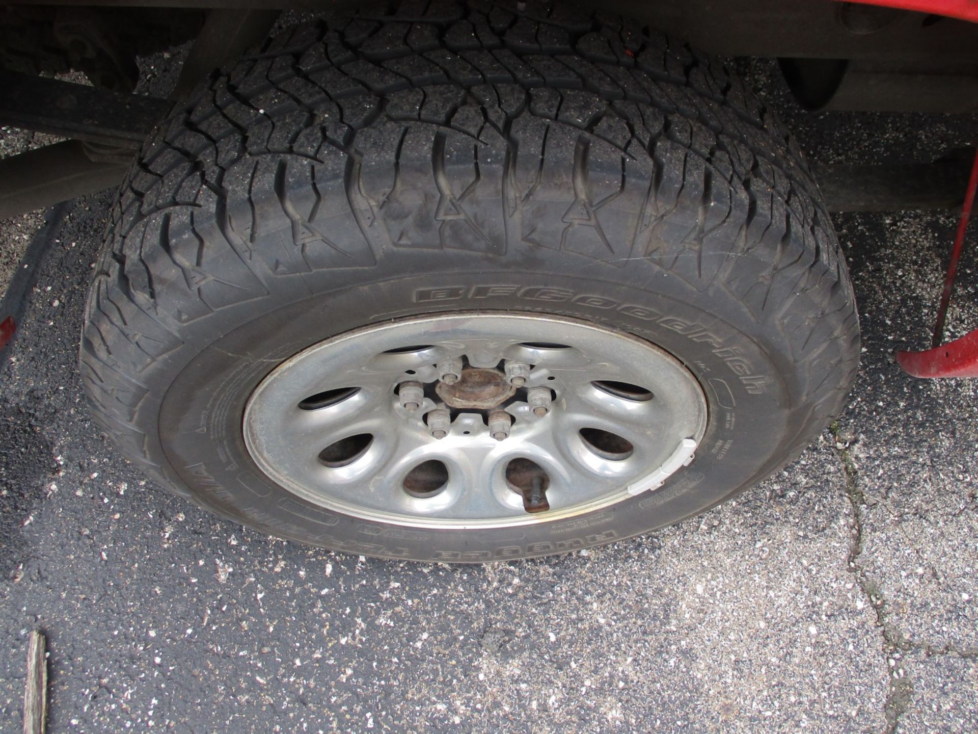 2006 Chevrolet Silverado 1500 LT Pickup, VIN 1GCEC14T46E140572, Regular Cab, Automatic, AC, 8' - Image 10 of 26