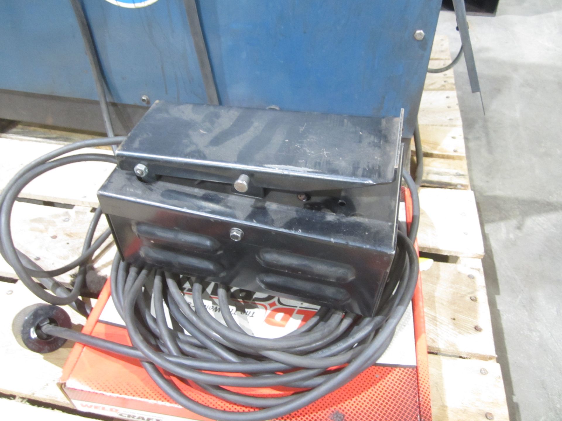 Miller Tig Welder, s/n JA425514, with Miller Coolmate 3 Chiller, Tig Gun, Regulator, Foot Pedal - Image 4 of 6