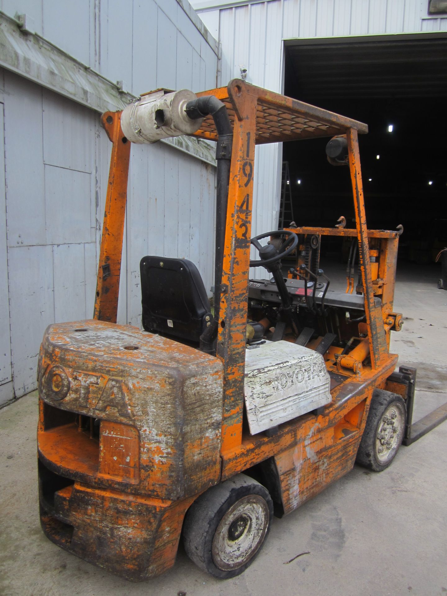 Toyota Model 02-2FDC25 Fork Lift, s/n 2FDC25-12747, 5,000 Lb. Capacity, Diesel, Hard Tire, 2-Stage - Image 4 of 8