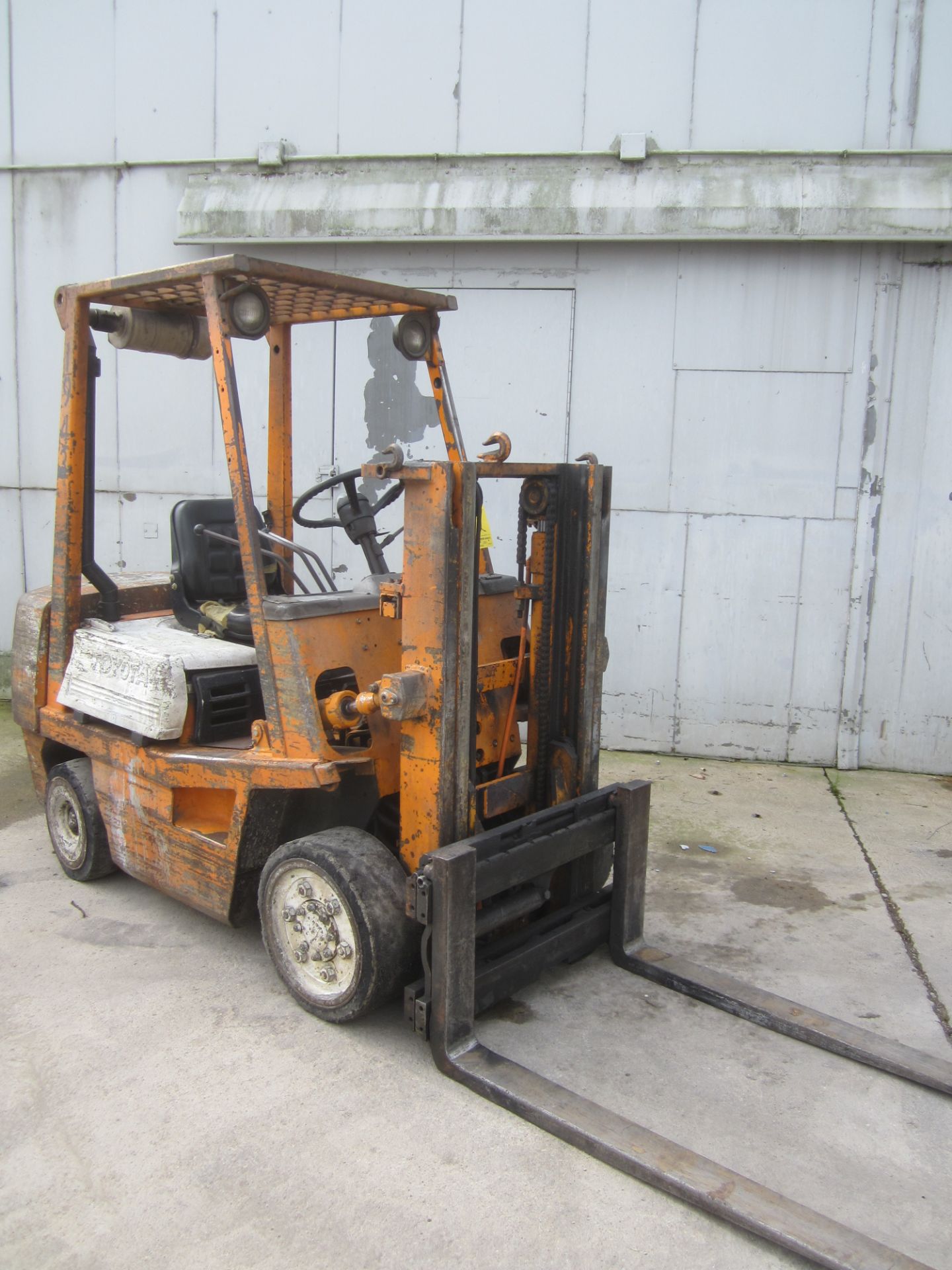 Toyota Model 02-2FDC25 Fork Lift, s/n 2FDC25-12747, 5,000 Lb. Capacity, Diesel, Hard Tire, 2-Stage - Image 2 of 8