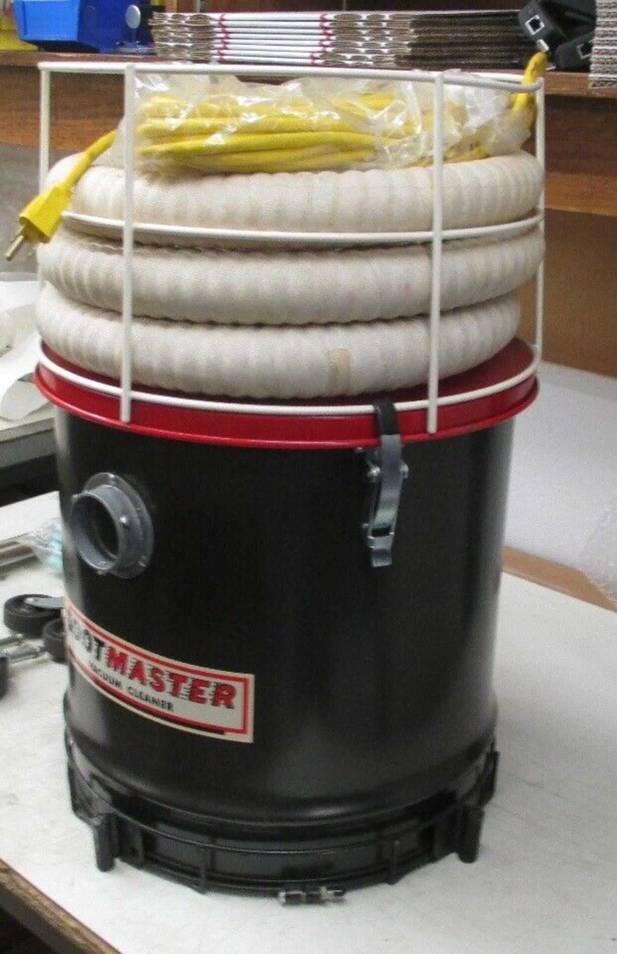 Mastercraft Ind. Sootmaster Vacuum Cleaner - Image 4 of 5