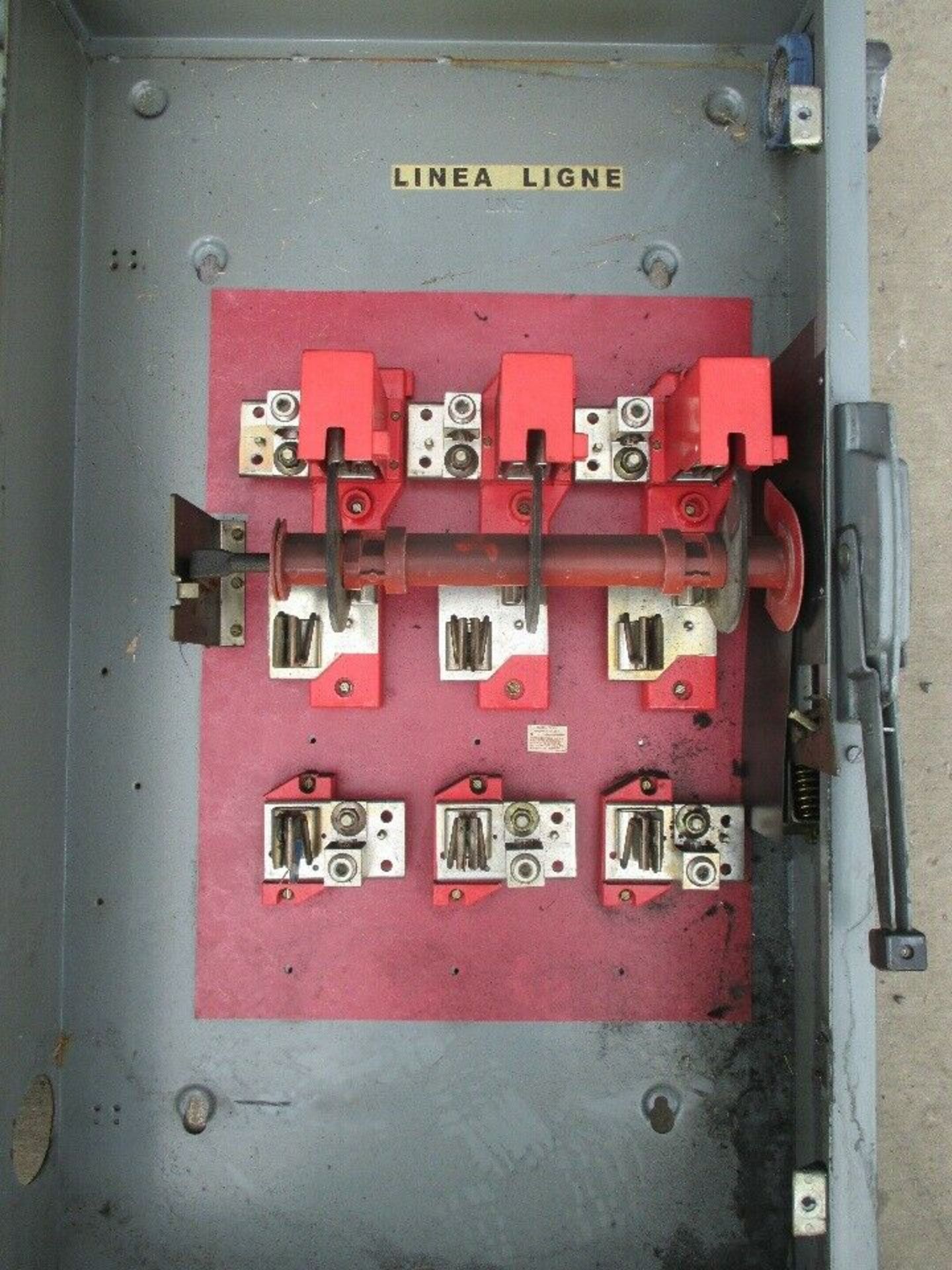 Square D H325 Heavy Duty Switch 400 Amp 240 Volt - Image 2 of 3