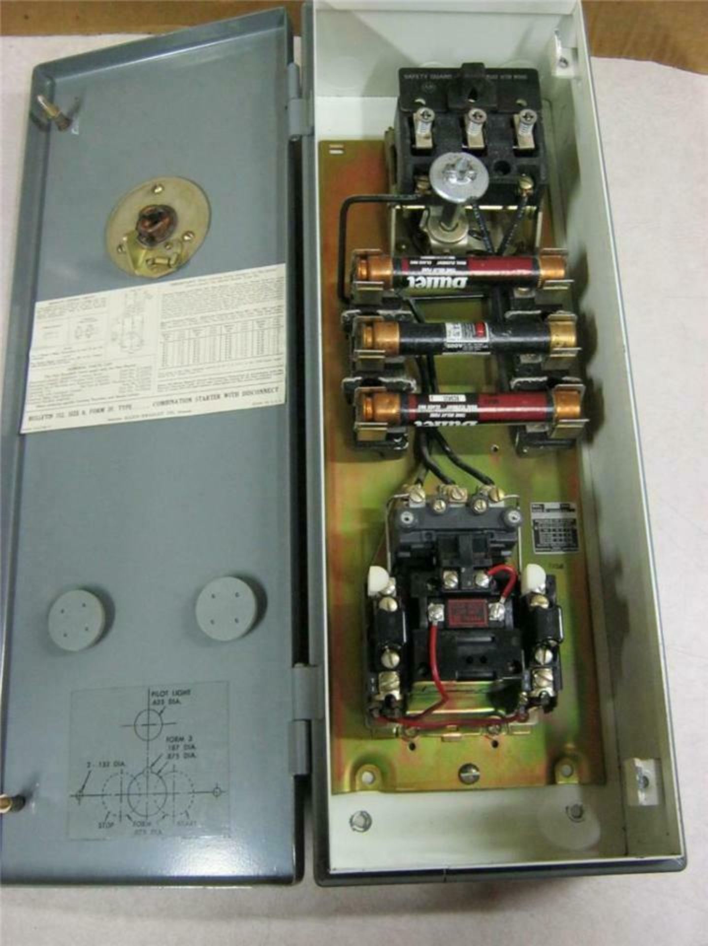 Allen Bradley Combination Starter w/ Fused Disconnect Size 0 - Image 2 of 8