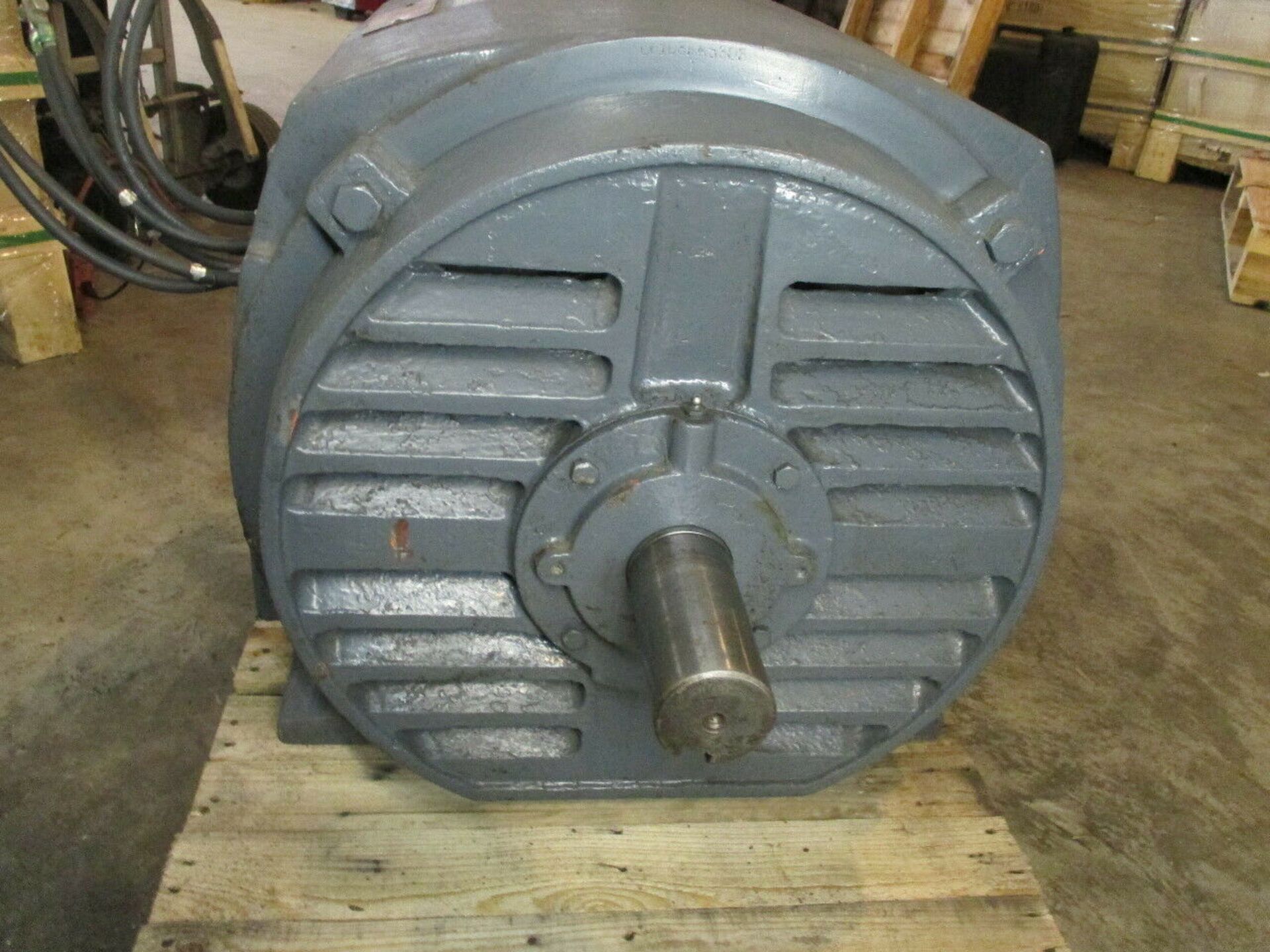 US 200HP 3600Rpm 460V Frame 444TS Electric Motor - Image 4 of 6