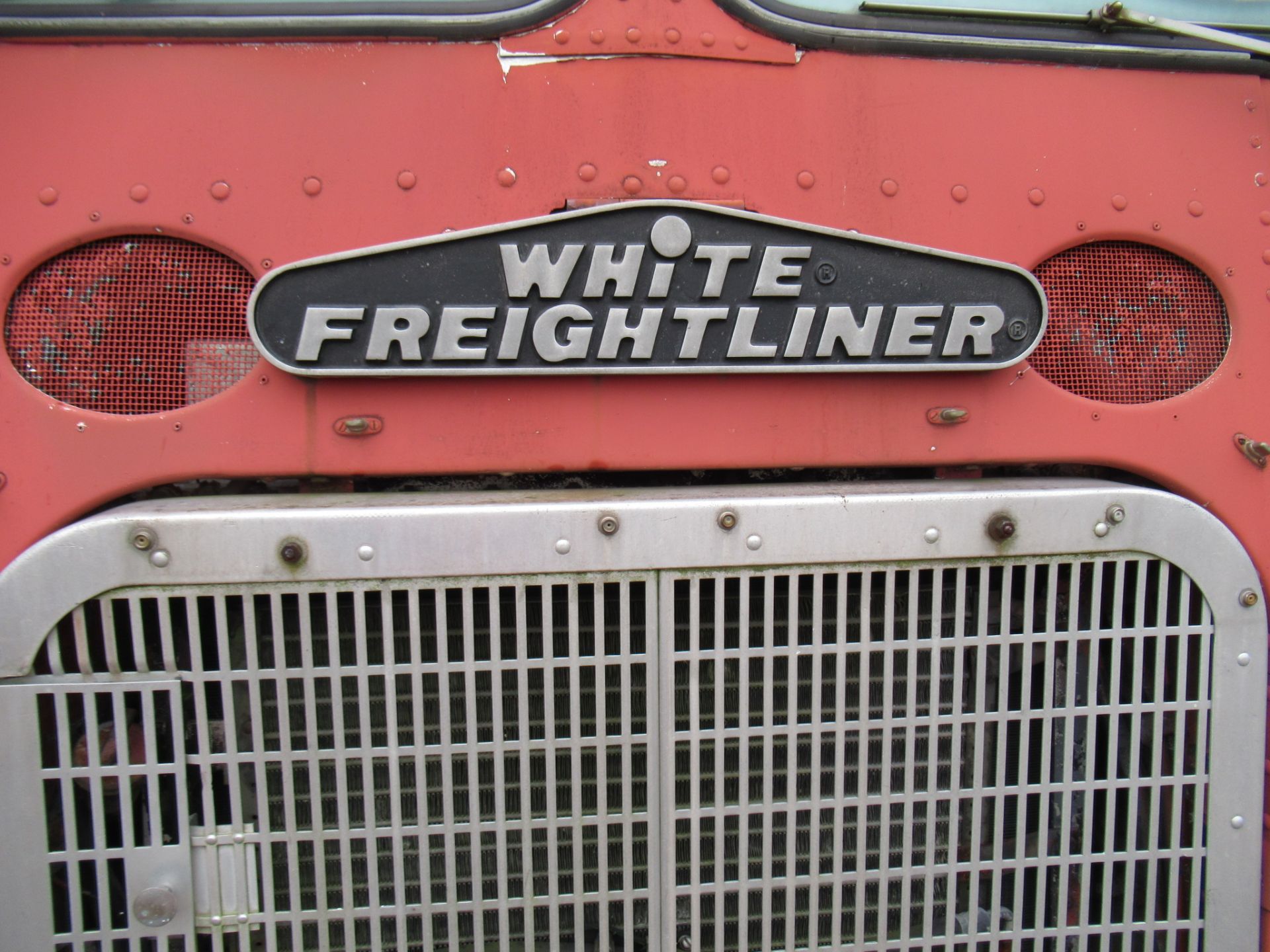 1968 White/Freightliner, 350 Cummins, with Wrecker Body 13-Speed, AC, ( Running ), 617,453 miles - Image 7 of 38