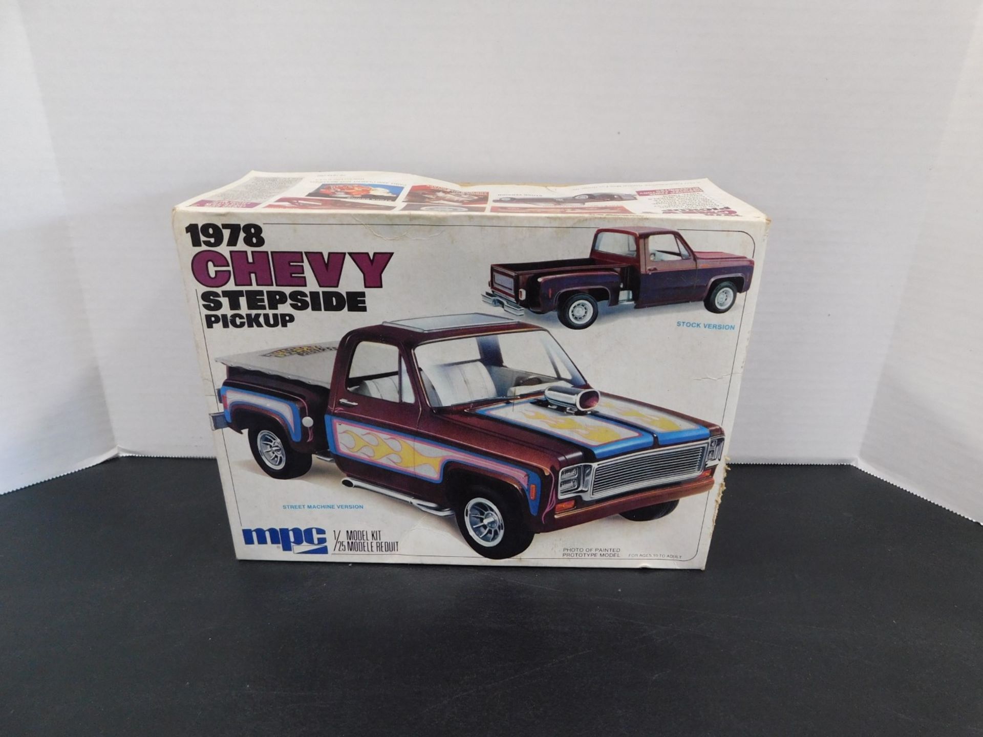 MPC 1978 Chevy Stepside Pickup Model, 1-7814