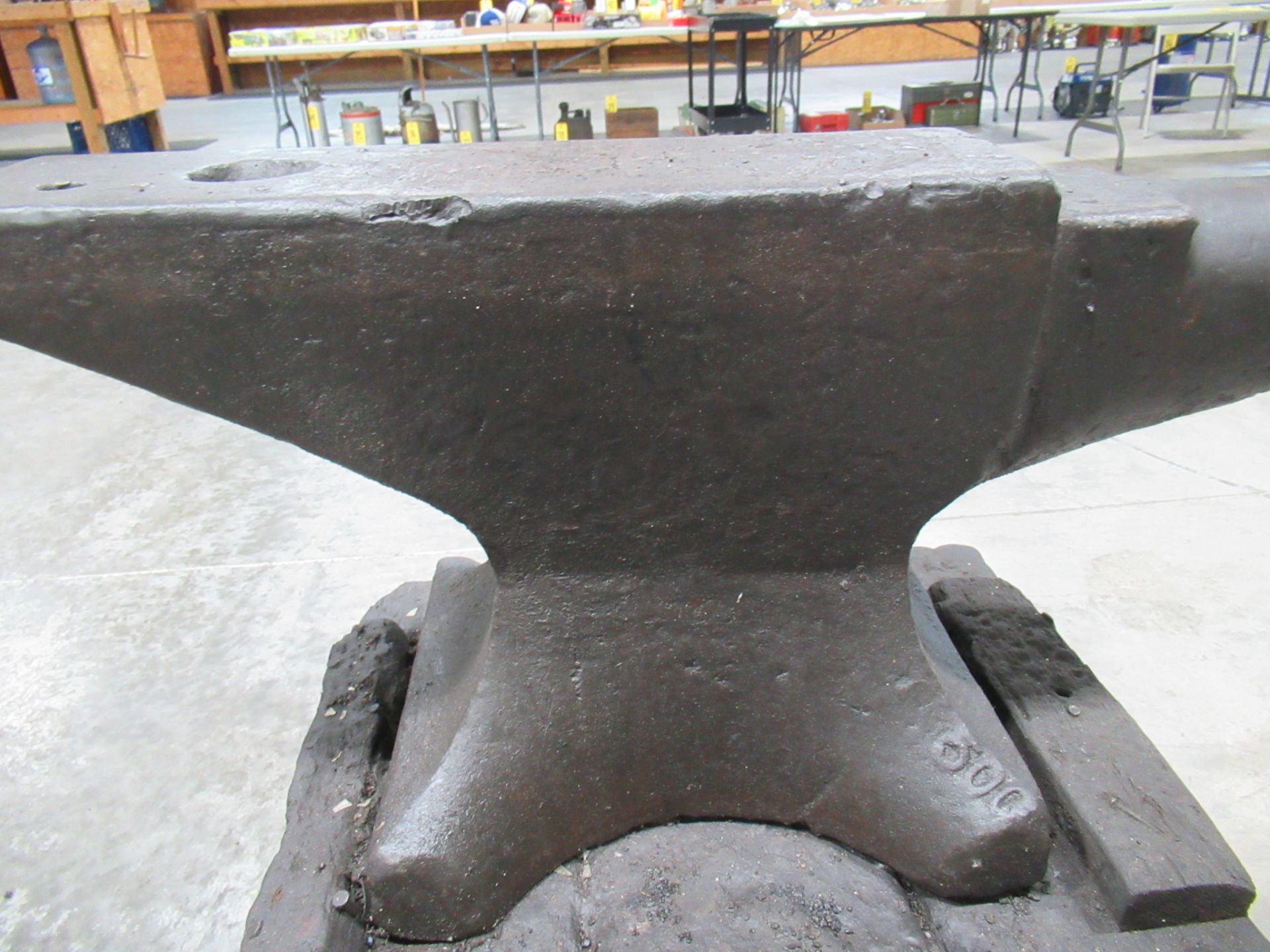 Anvil Est. 500 lbs., 36" Long x 17" Tall x 6.5" Wide - Image 5 of 8