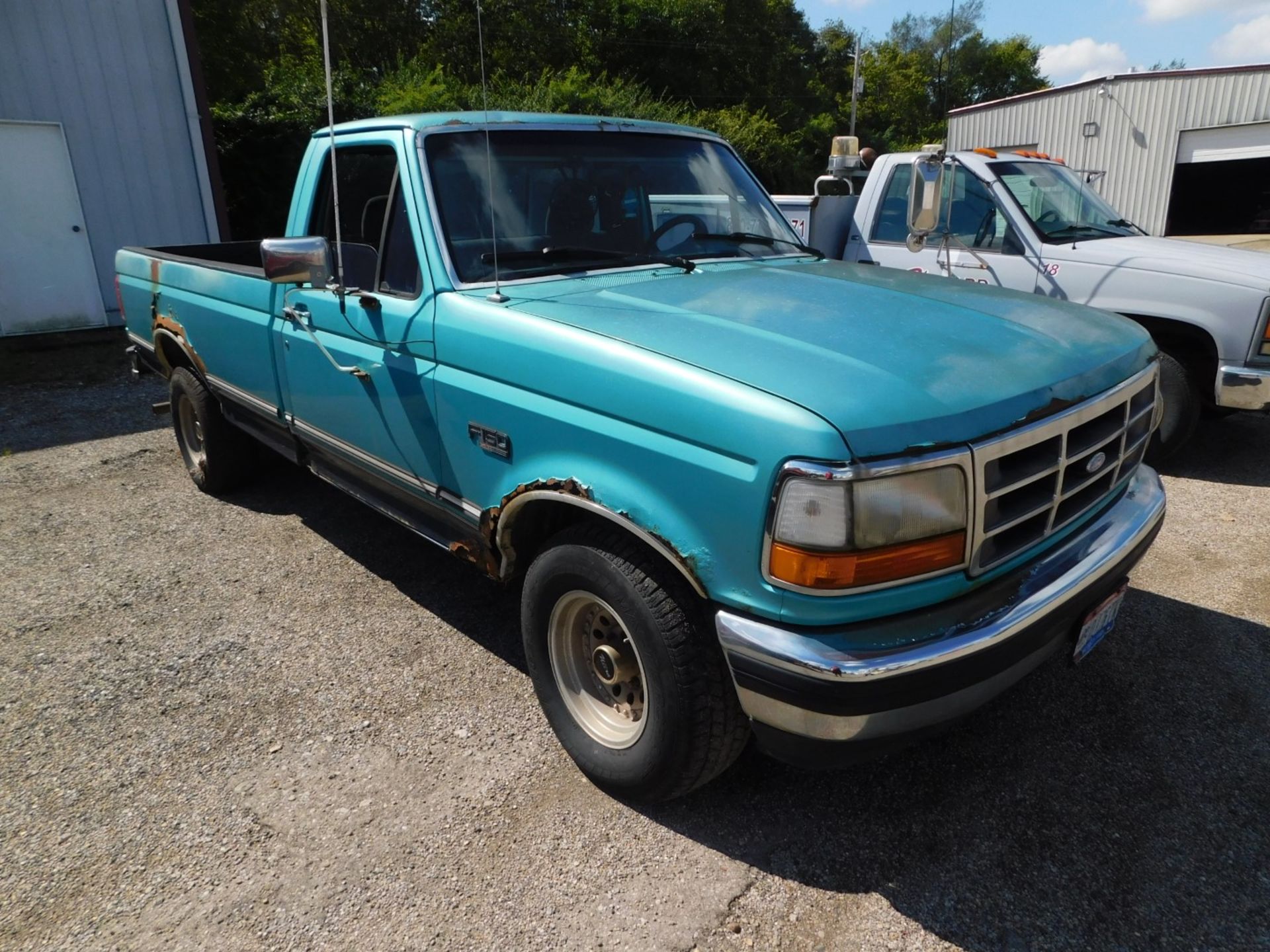 1995 Ford F-150 XLT Pickup Truck, 8' Bed, PW, PL, Auto Cruise, AC, AM/FM, Cassette, Dual Fuel Tanks,