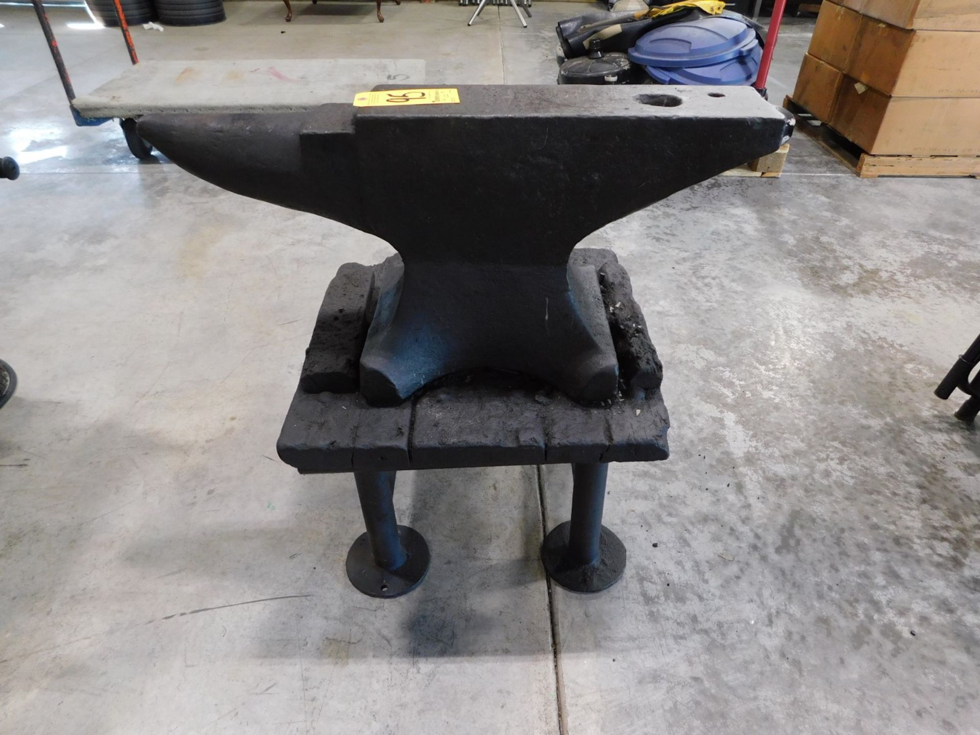 Anvil Est. 500 lbs., 36" Long x 17" Tall x 6.5" Wide