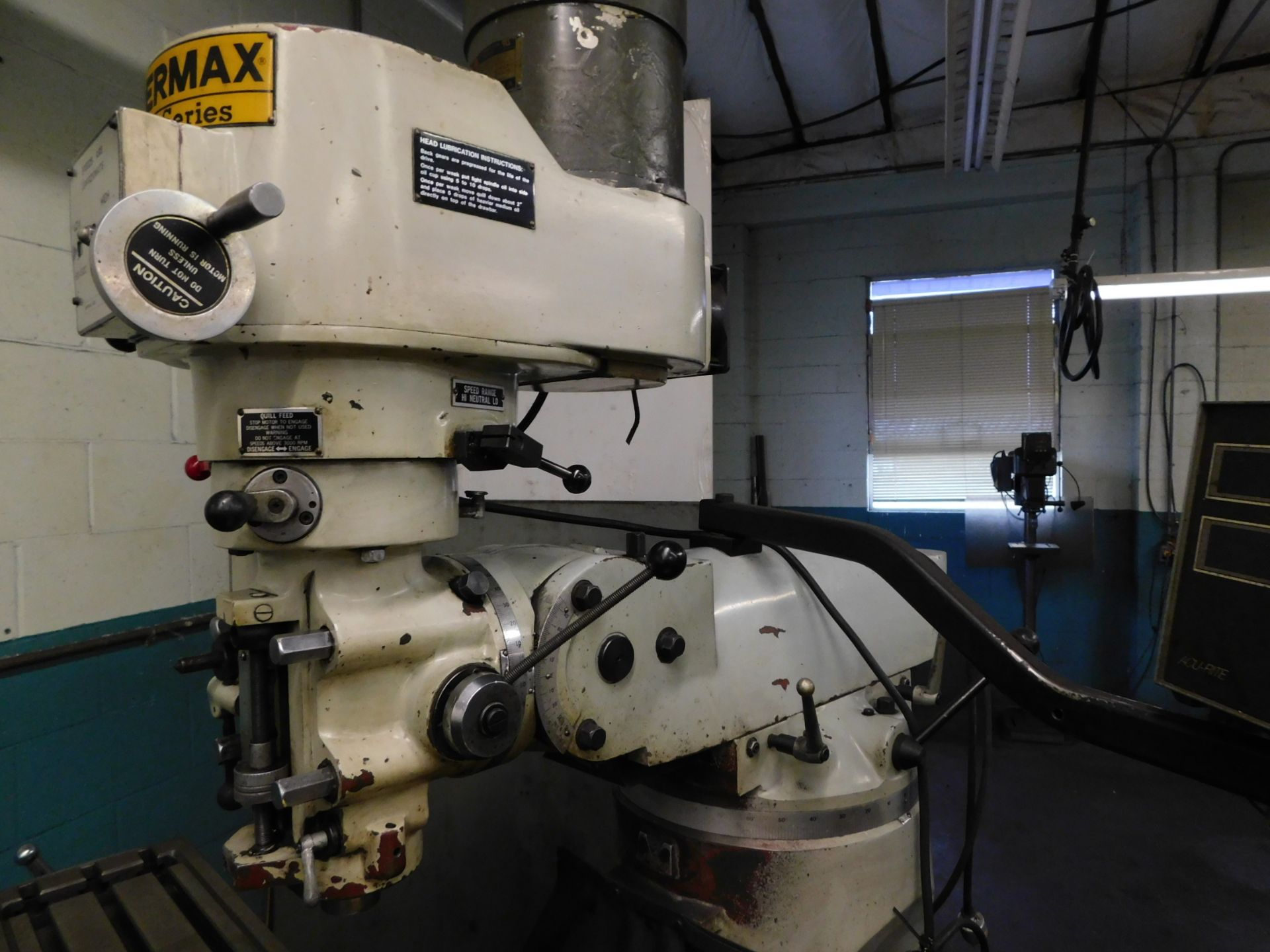 YCI Supermax Model Titan YC-1.5VS-T Variable Speed Vertical Mill, s/n T8202345, 1 1/2 HP, 9" X 50" - Image 6 of 8