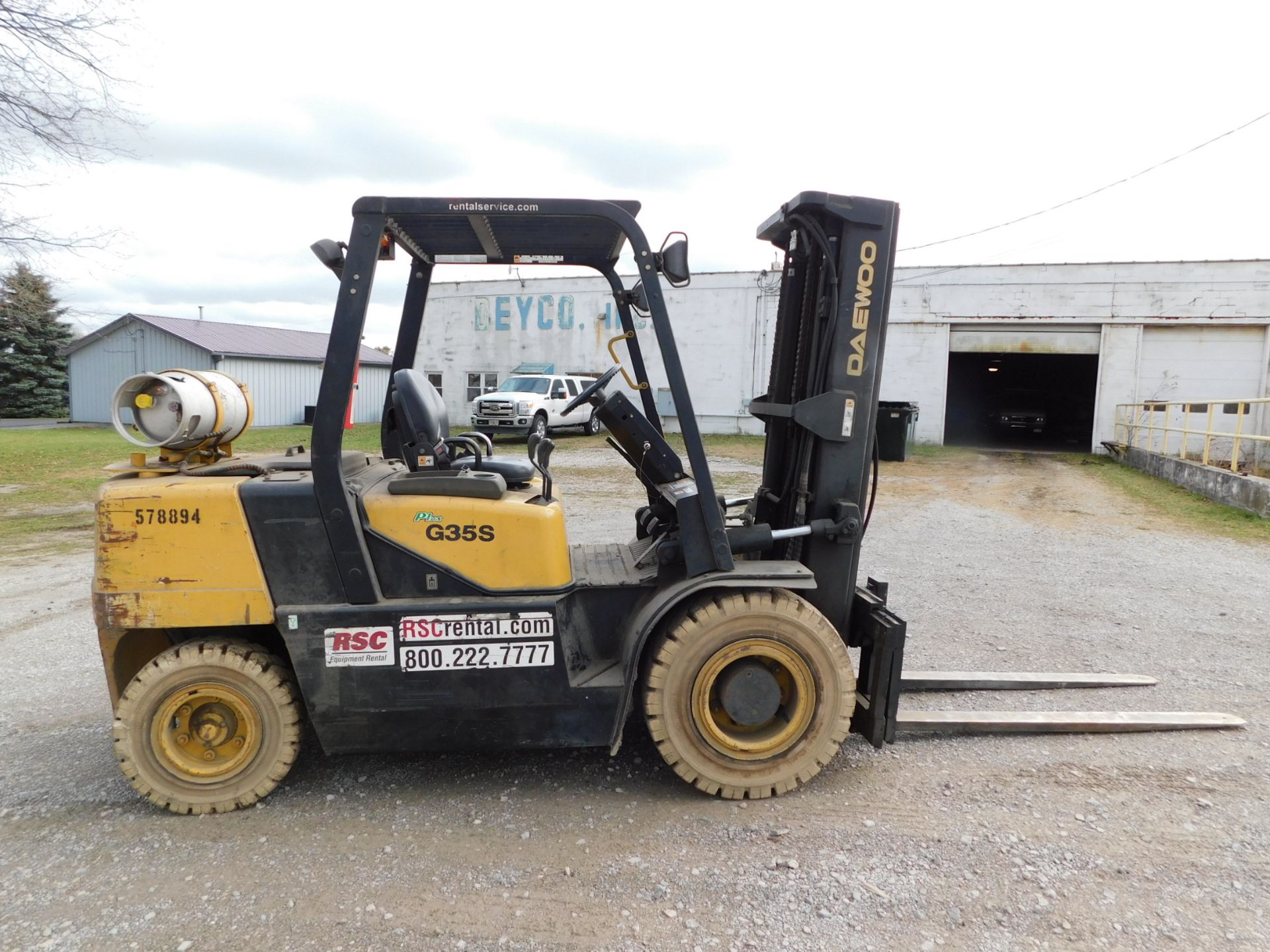 Daewoo Model G35S-2 Forklift, SN G2-00191, 6,700 lb. cap., LP, Solid Pneumatic Non-Marking Tires, - Image 7 of 20