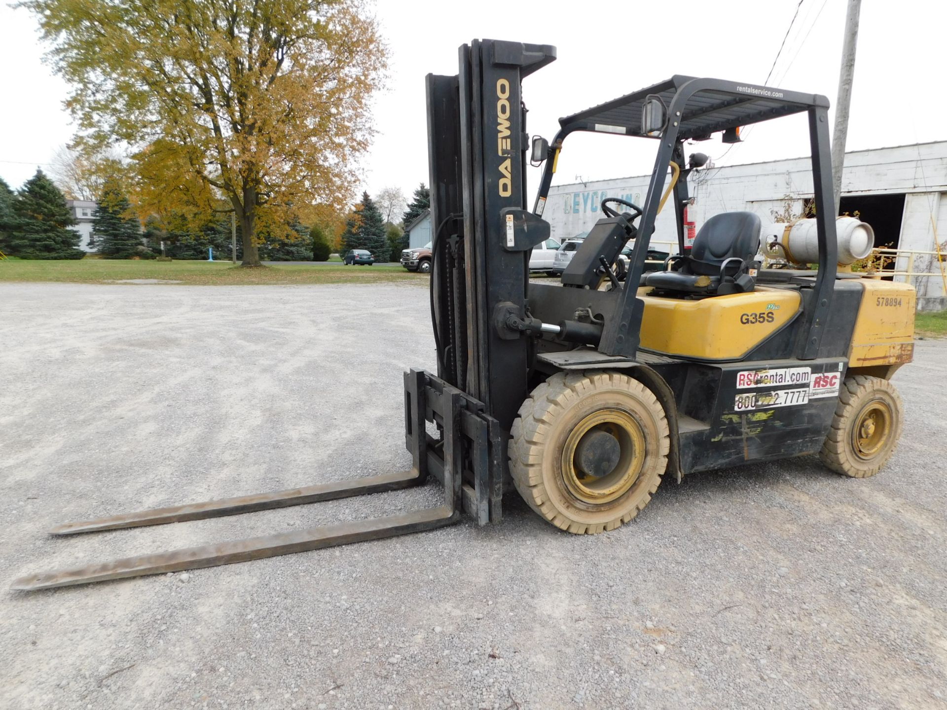 Daewoo Model G35S-2 Forklift, SN G2-00191, 6,700 lb. cap., LP, Solid Pneumatic Non-Marking Tires,