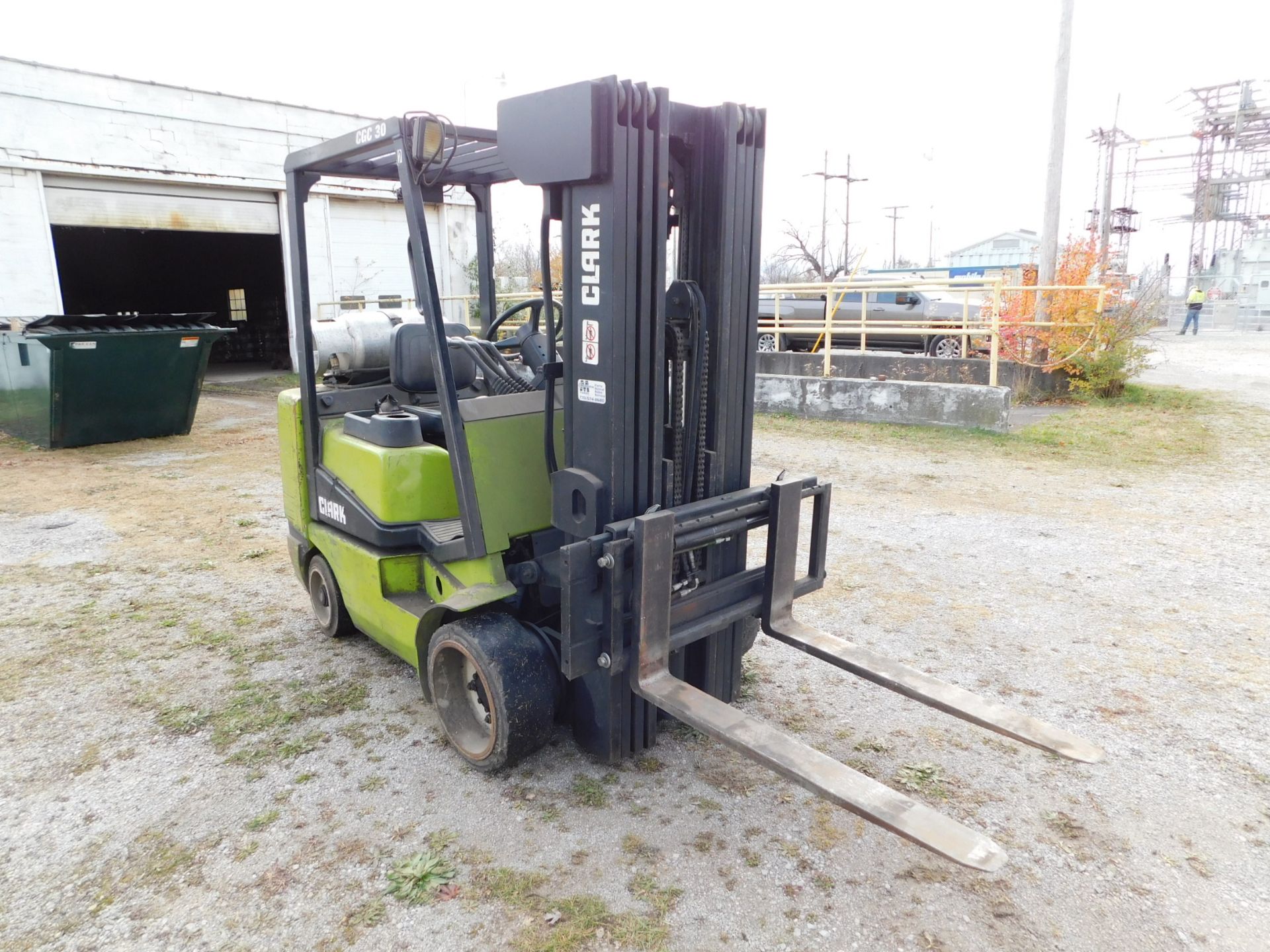 Clark Model CGC30 Forklift, SN C365L-0419-9516FB, 4,200 lb. cap., LP, Hard Tire, 3-Stage Mast, - Image 7 of 21