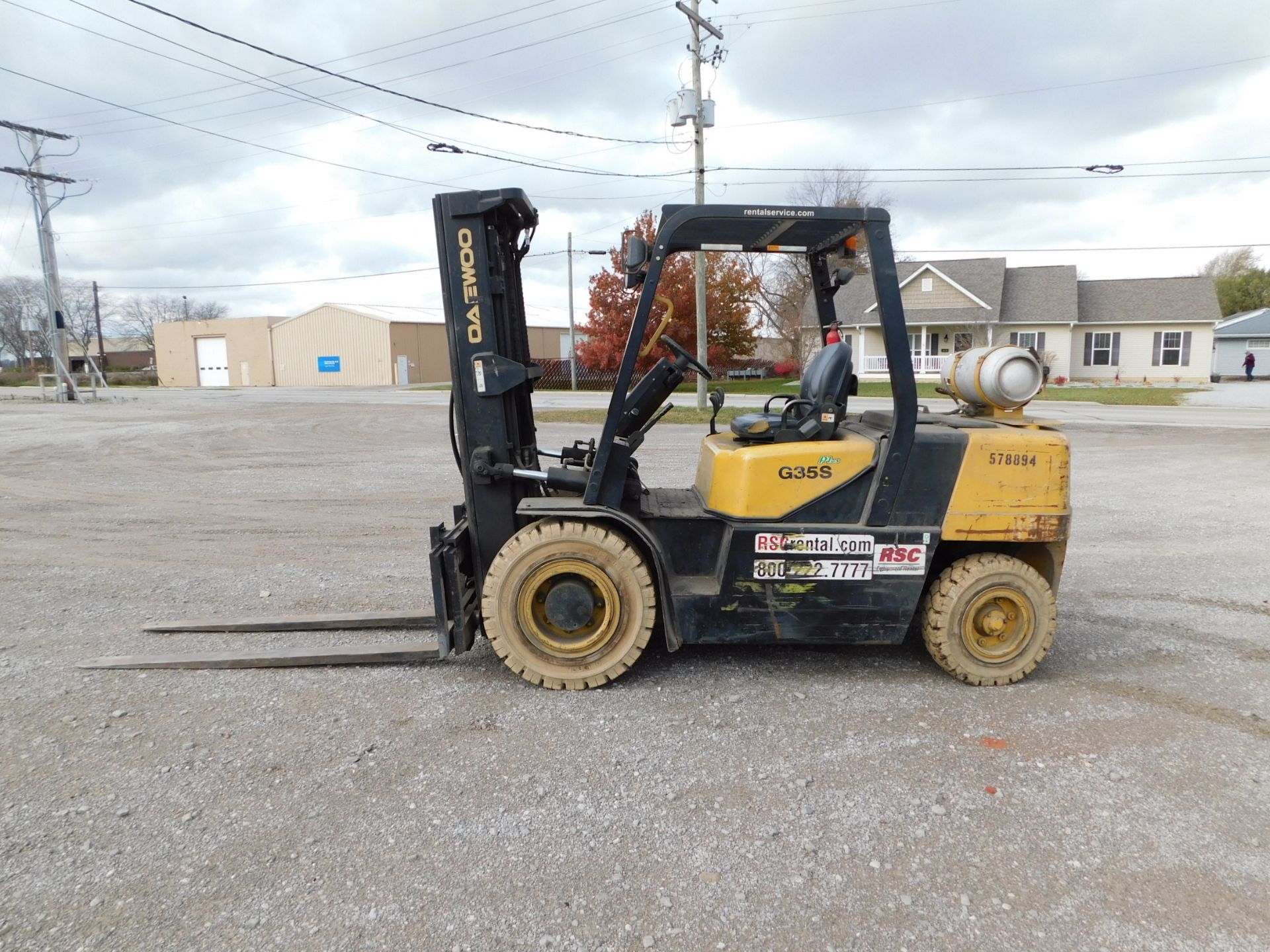 Daewoo Model G35S-2 Forklift, SN G2-00191, 6,700 lb. cap., LP, Solid Pneumatic Non-Marking Tires, - Image 3 of 20