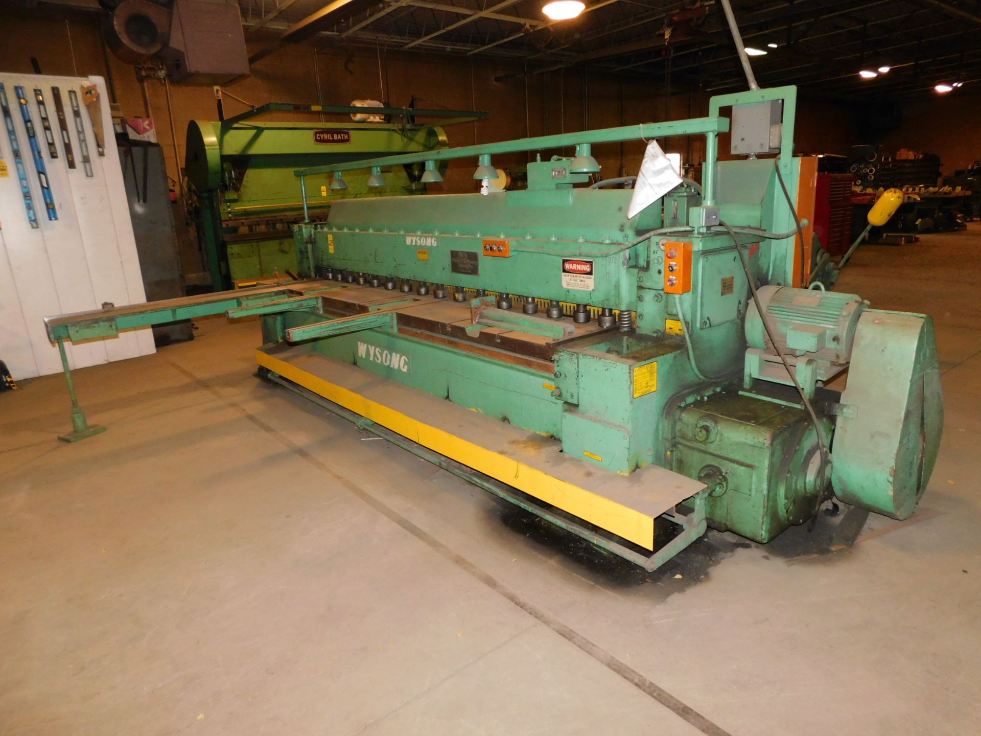 Wysong Model 1025 Power Squaring Shear, SN P37-372, 6' Squaring Arm, (3) Front Support Arms, 36" - Image 6 of 10