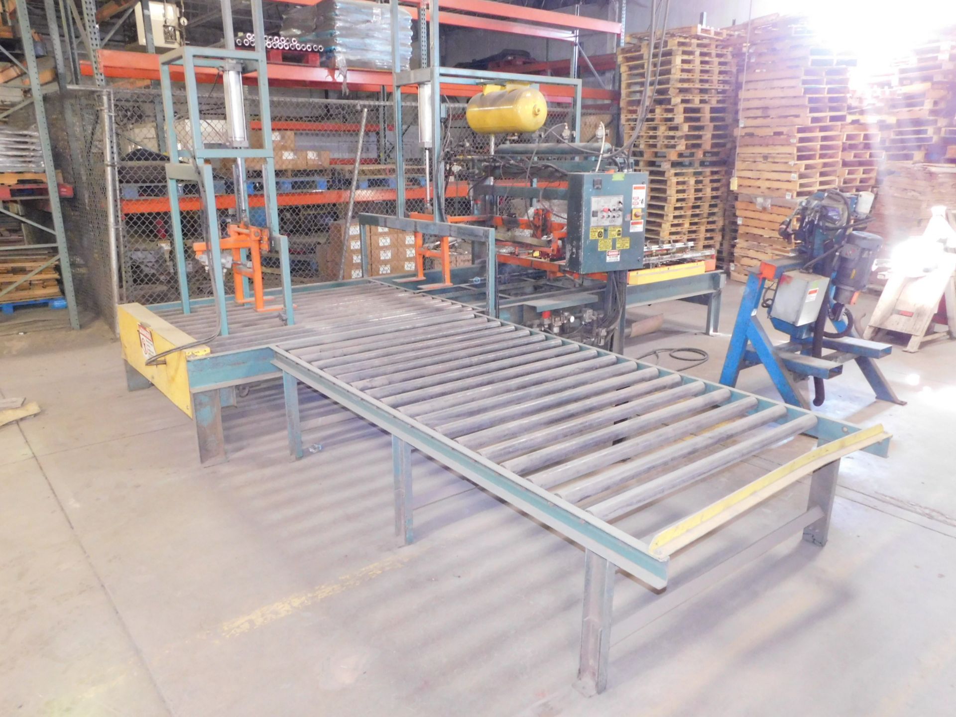Rayco Edge Automatic Pallet Nailer, 64" x 10' Infeed Roller Conveyor, 6' x7' Stacking Area, Auto - Image 2 of 11