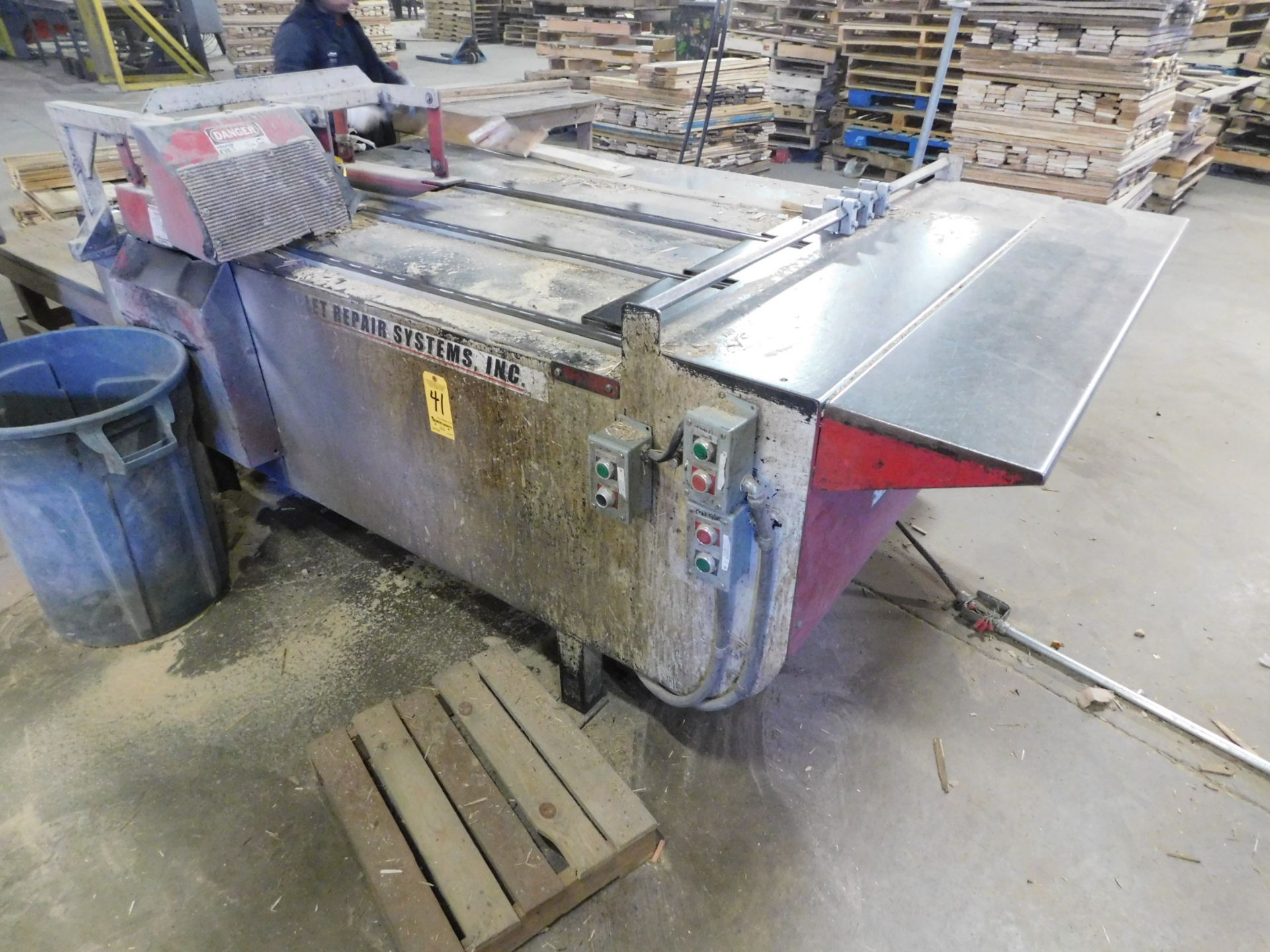 Pallet Repair Systems, Inc. Edger Saw, 3-Chain, Top-Mounted Guide, Approx. 4" Diameter Blade, 480 V,