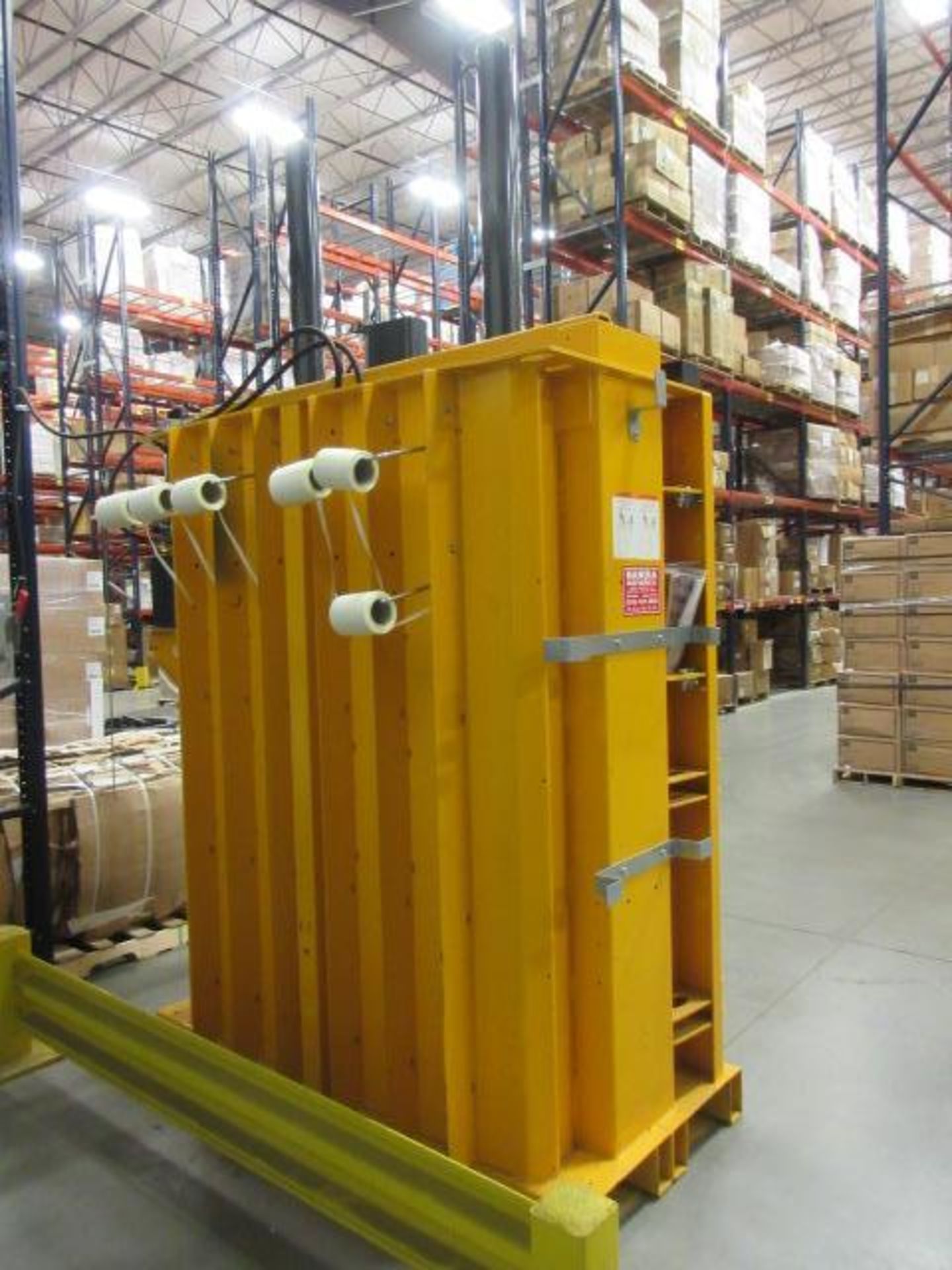 Bramidian Vertical Baler - Image 5 of 5