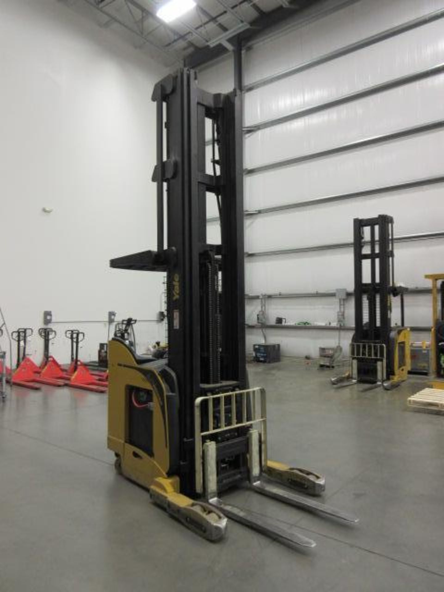 Yale Stand Up Reach Lift Truck - Image 2 of 7