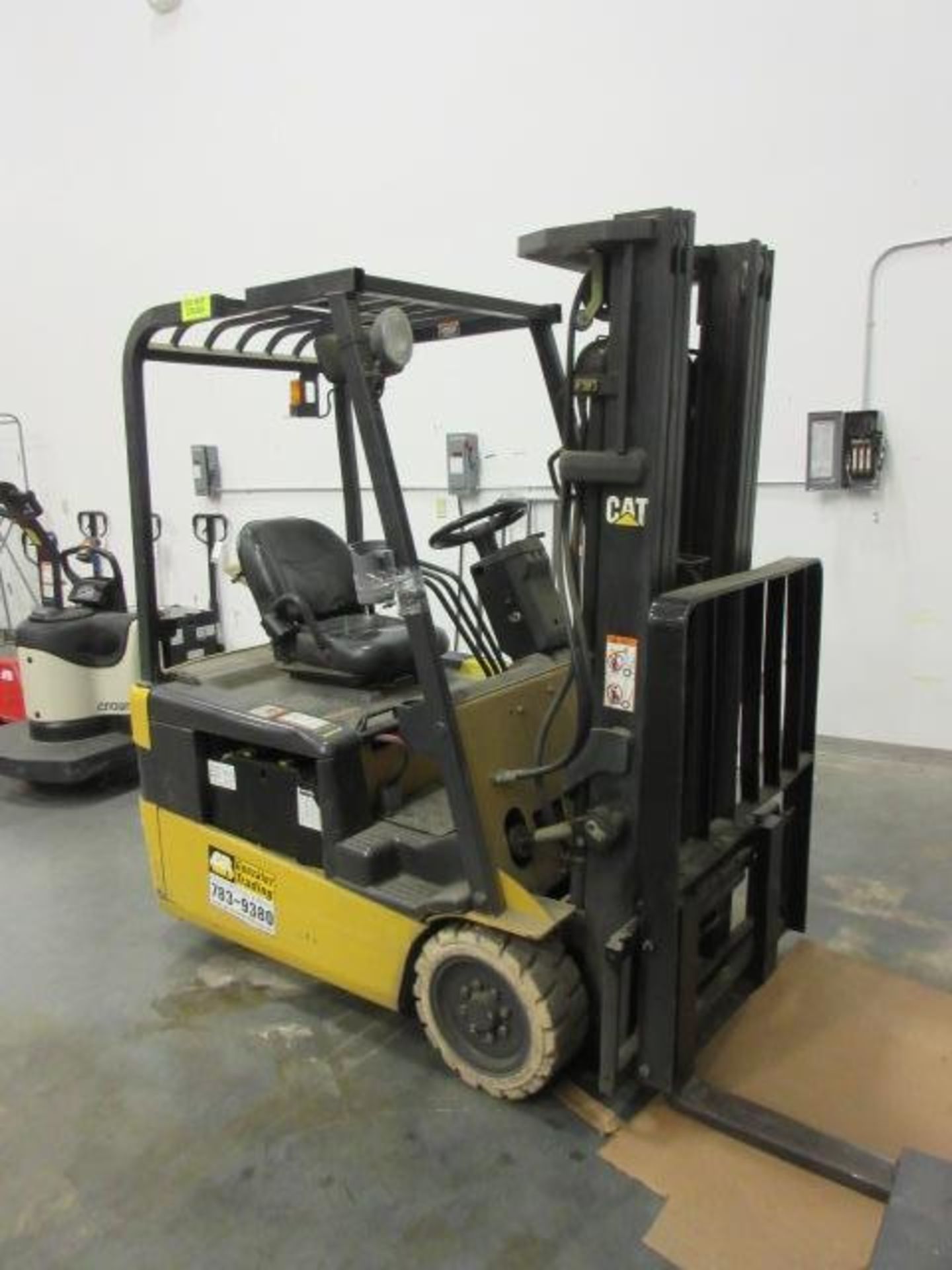 CAT 3-Wheel Electric Forklift