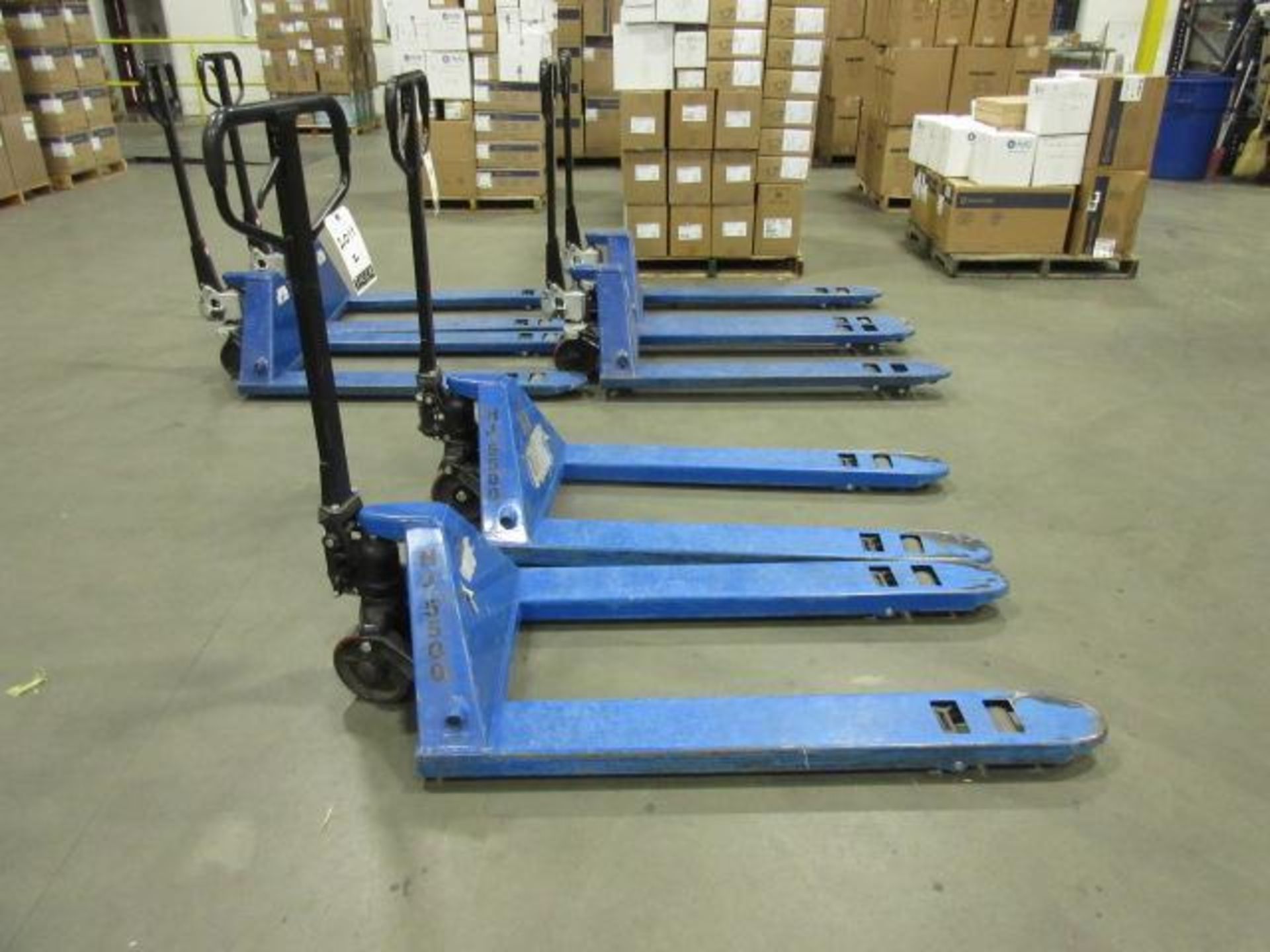 Manual Pallet Jacks - Image 3 of 4